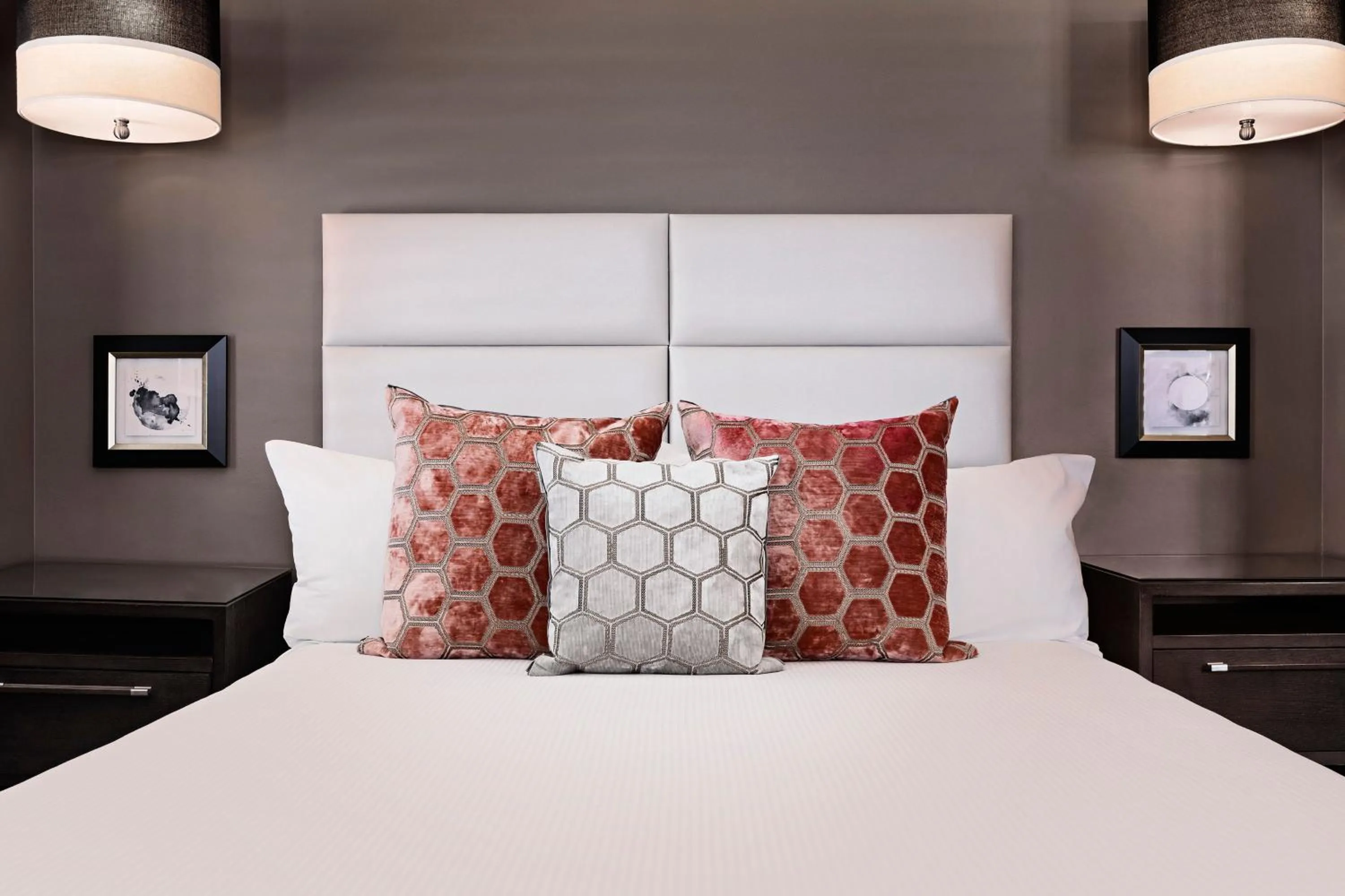 Photo of the whole room, Bed in Ambassador Hotel Oklahoma City, Autograph Collection