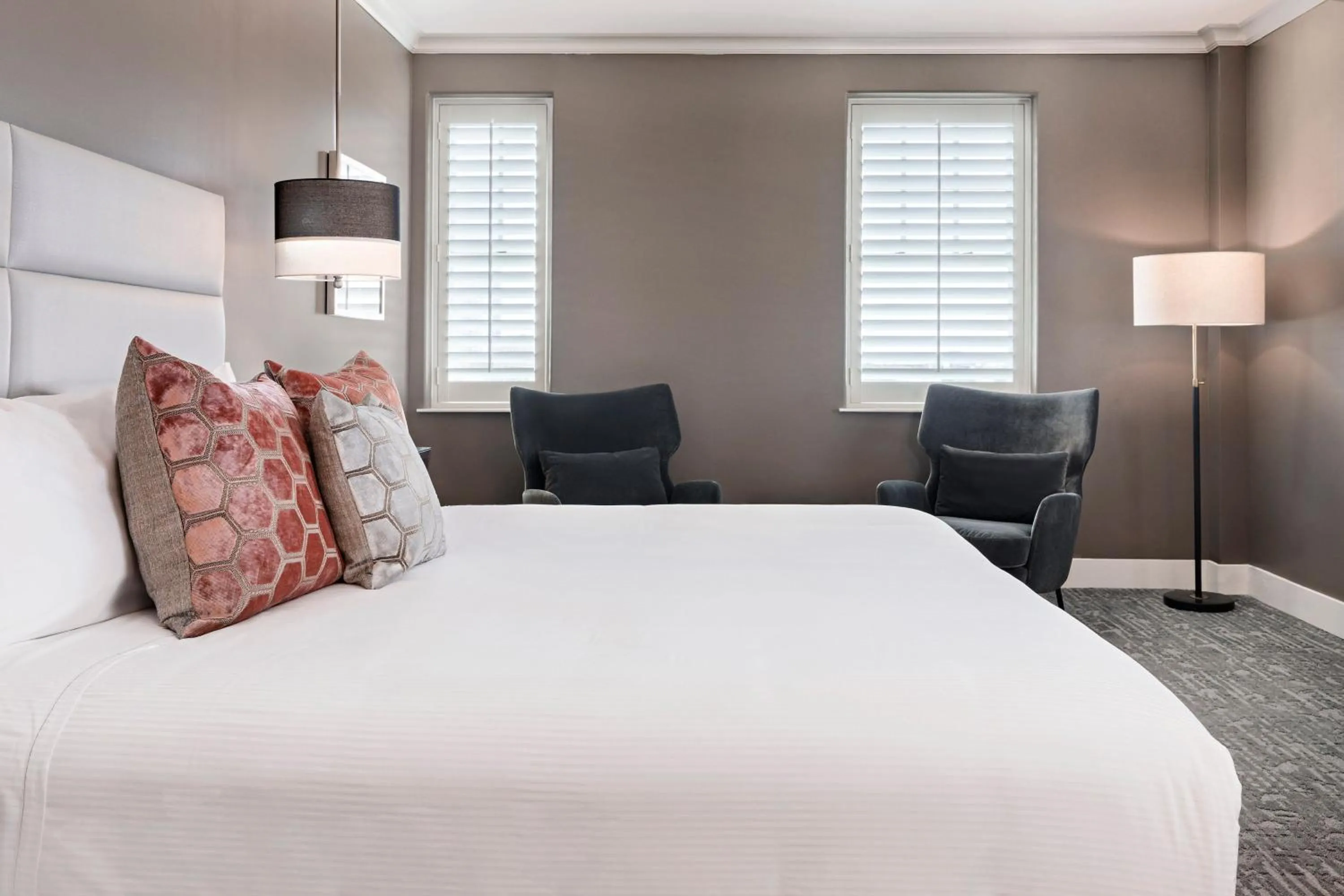 Photo of the whole room, Bed in Ambassador Hotel Oklahoma City, Autograph Collection