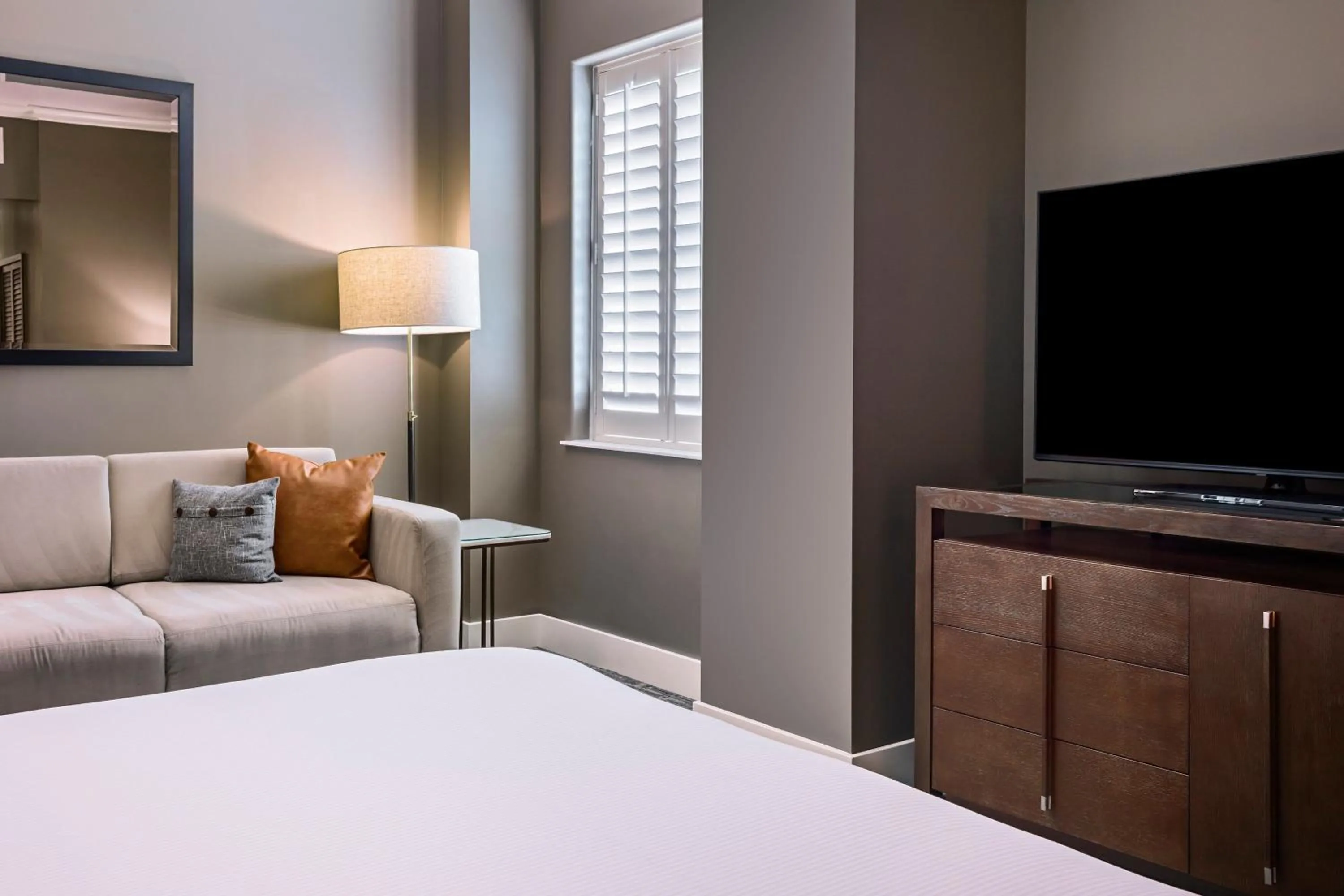 Photo of the whole room, Bed in Ambassador Hotel Oklahoma City, Autograph Collection