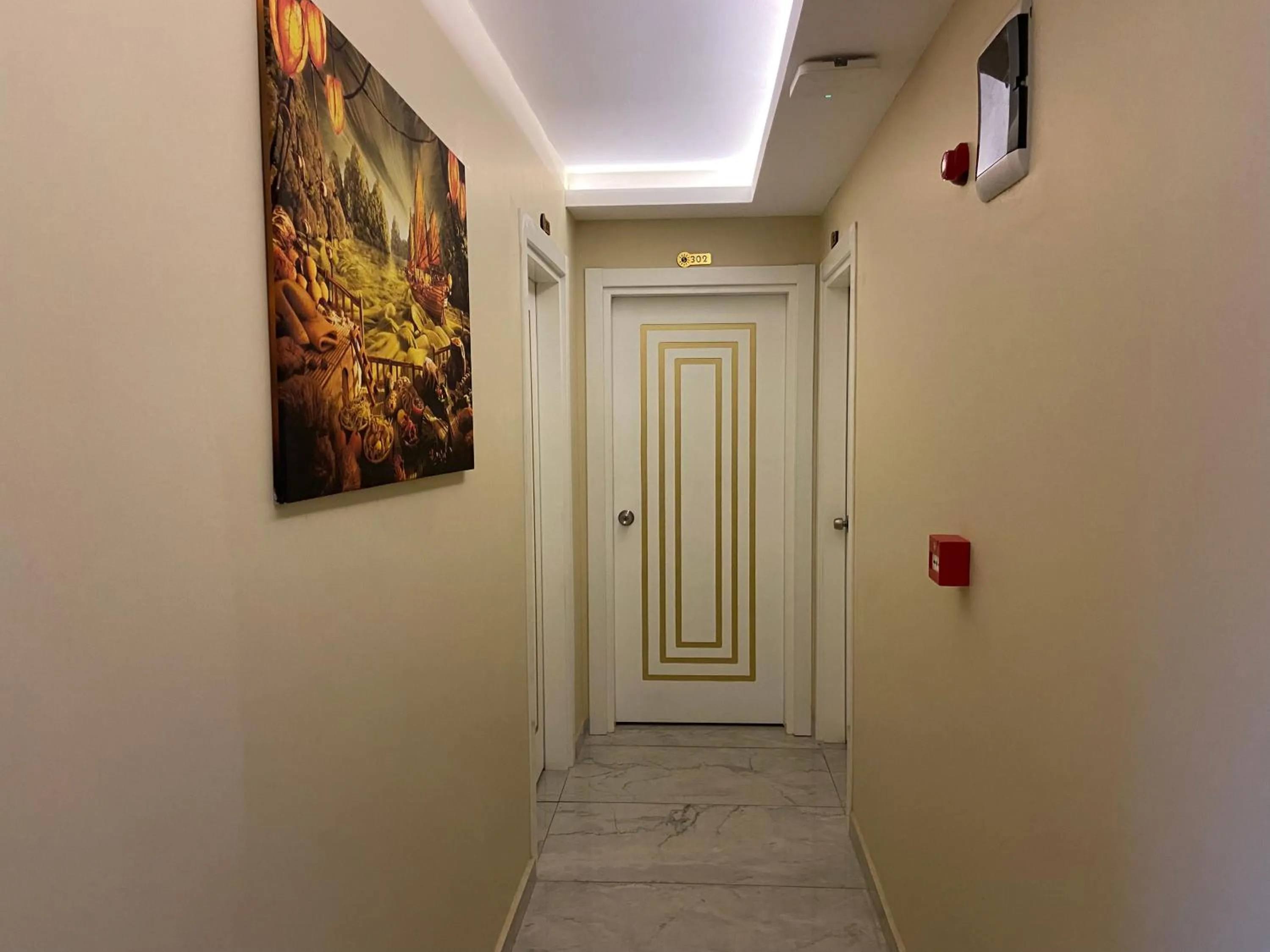 Castle Light Boutique