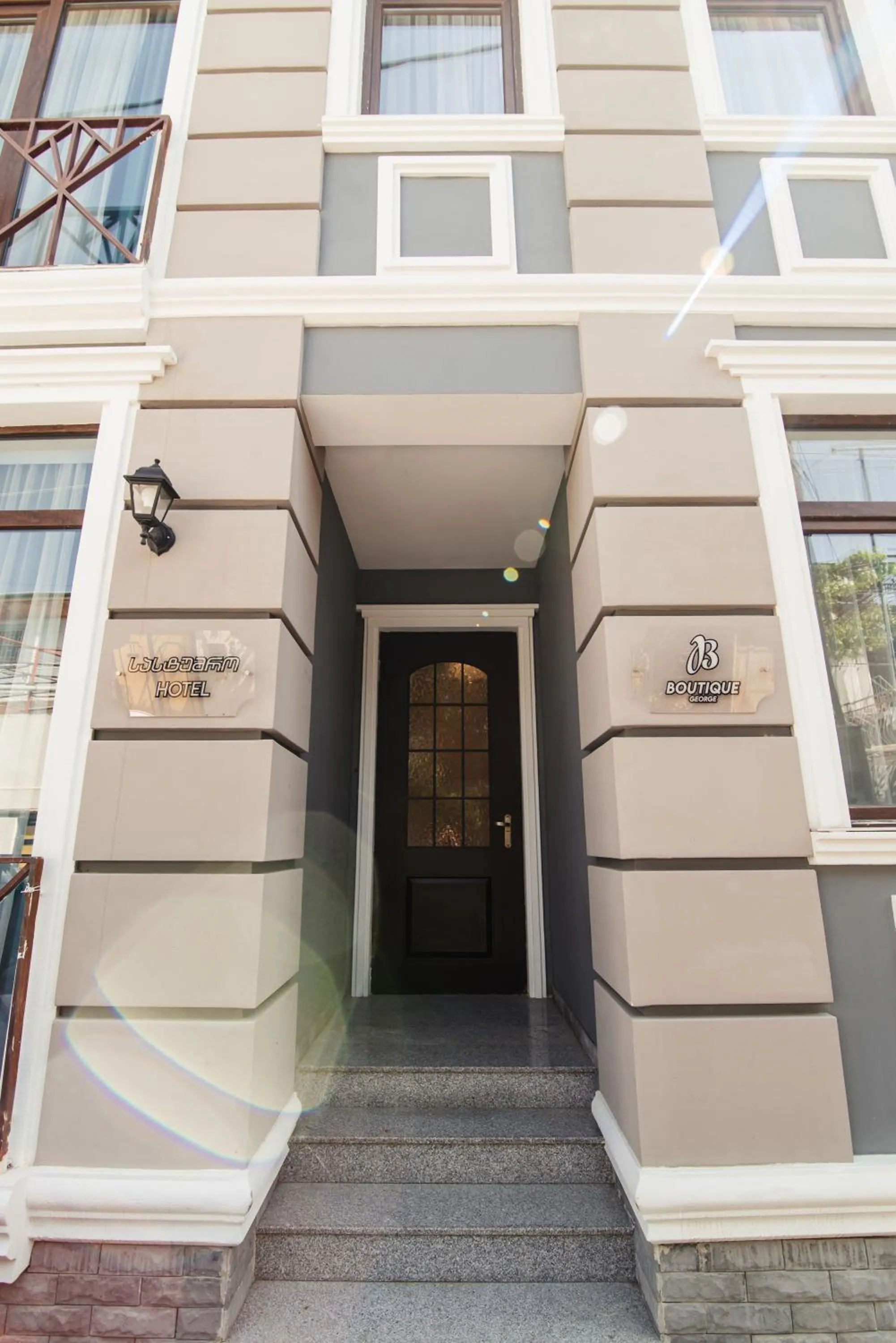 Property building in Hotel Boutique George