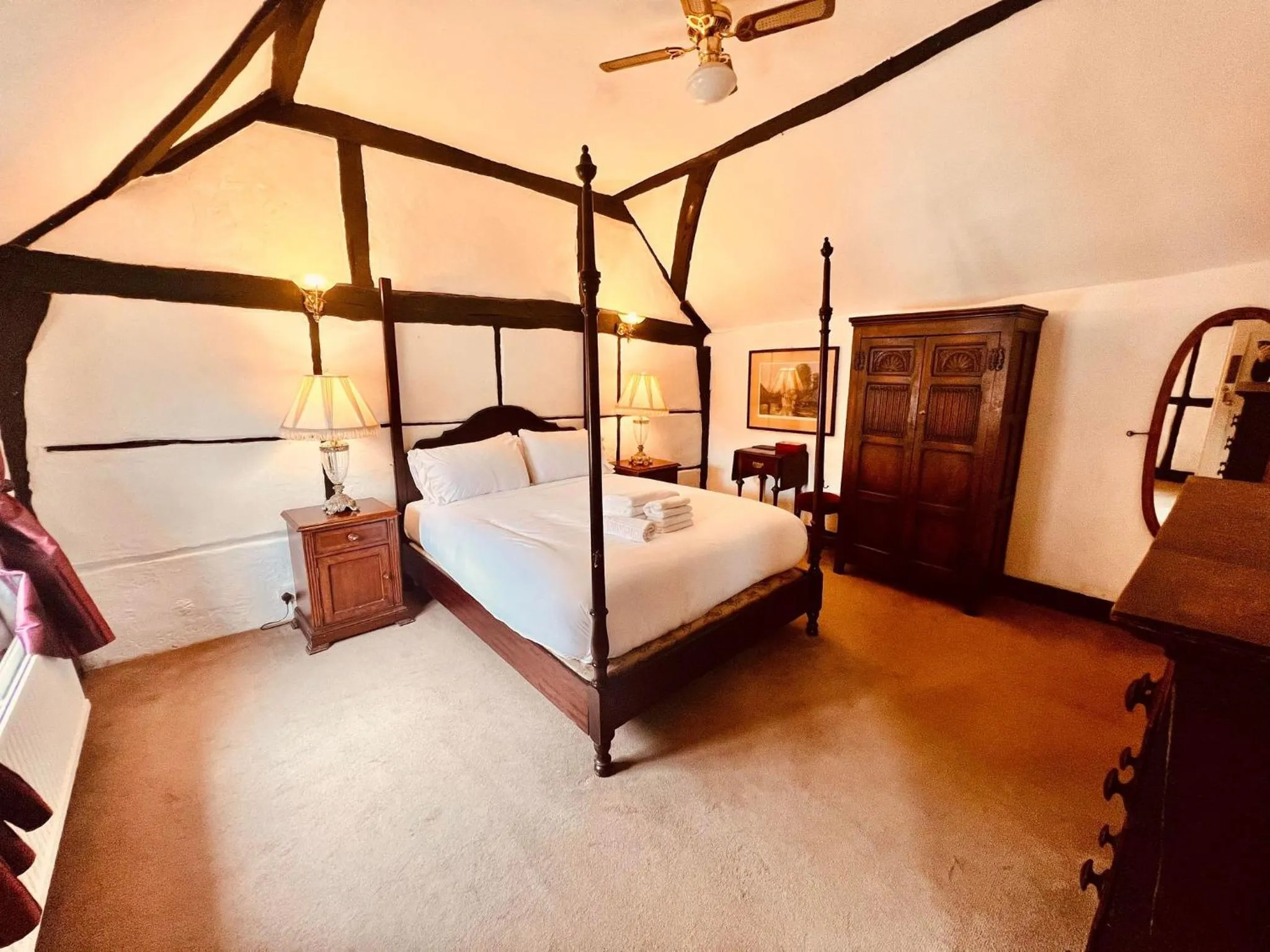 Bed in George & Dragon Hotel