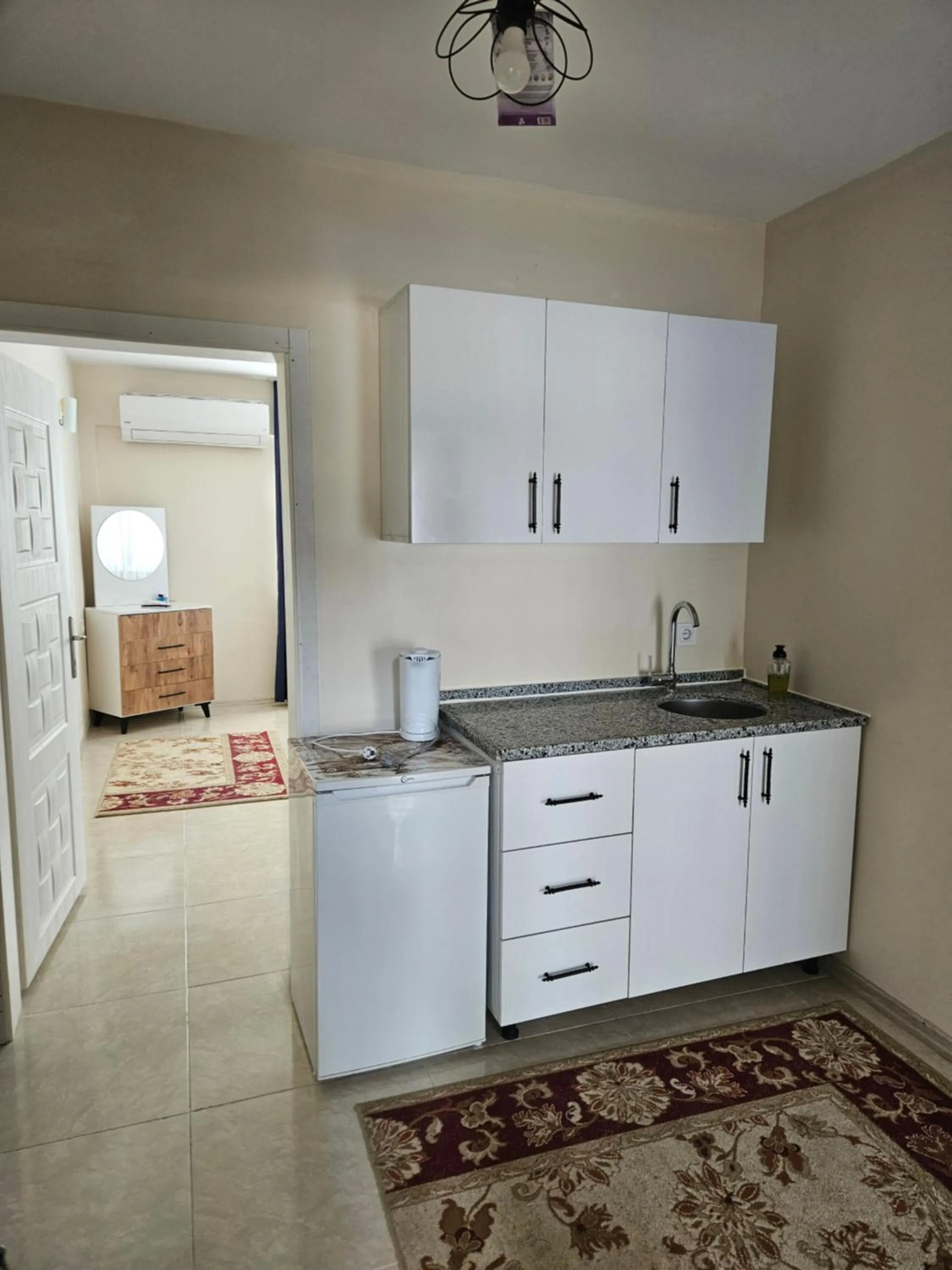 Kitchen or kitchenette in The Titanic House