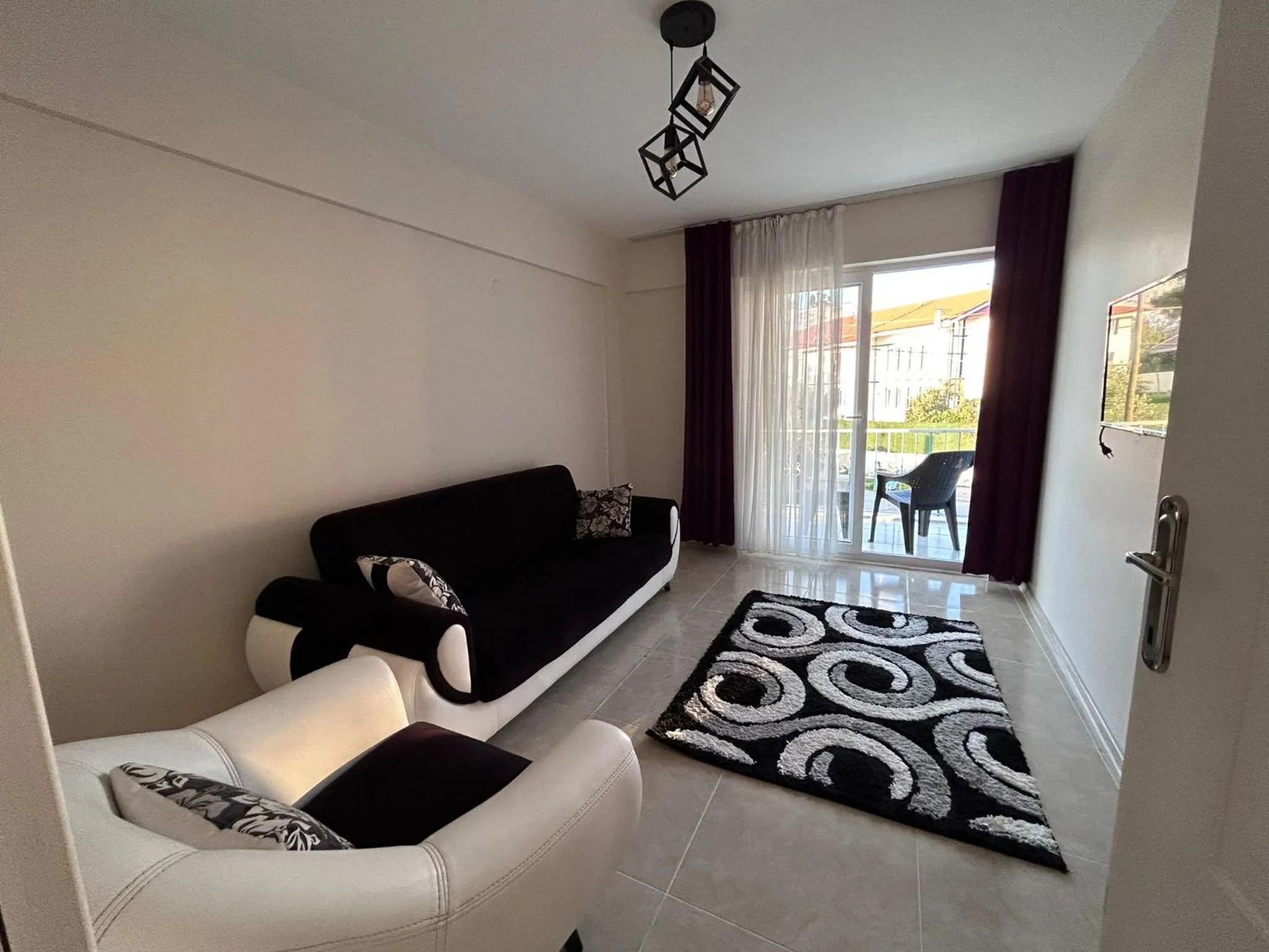 TV and multimedia, Bed in The Titanic House