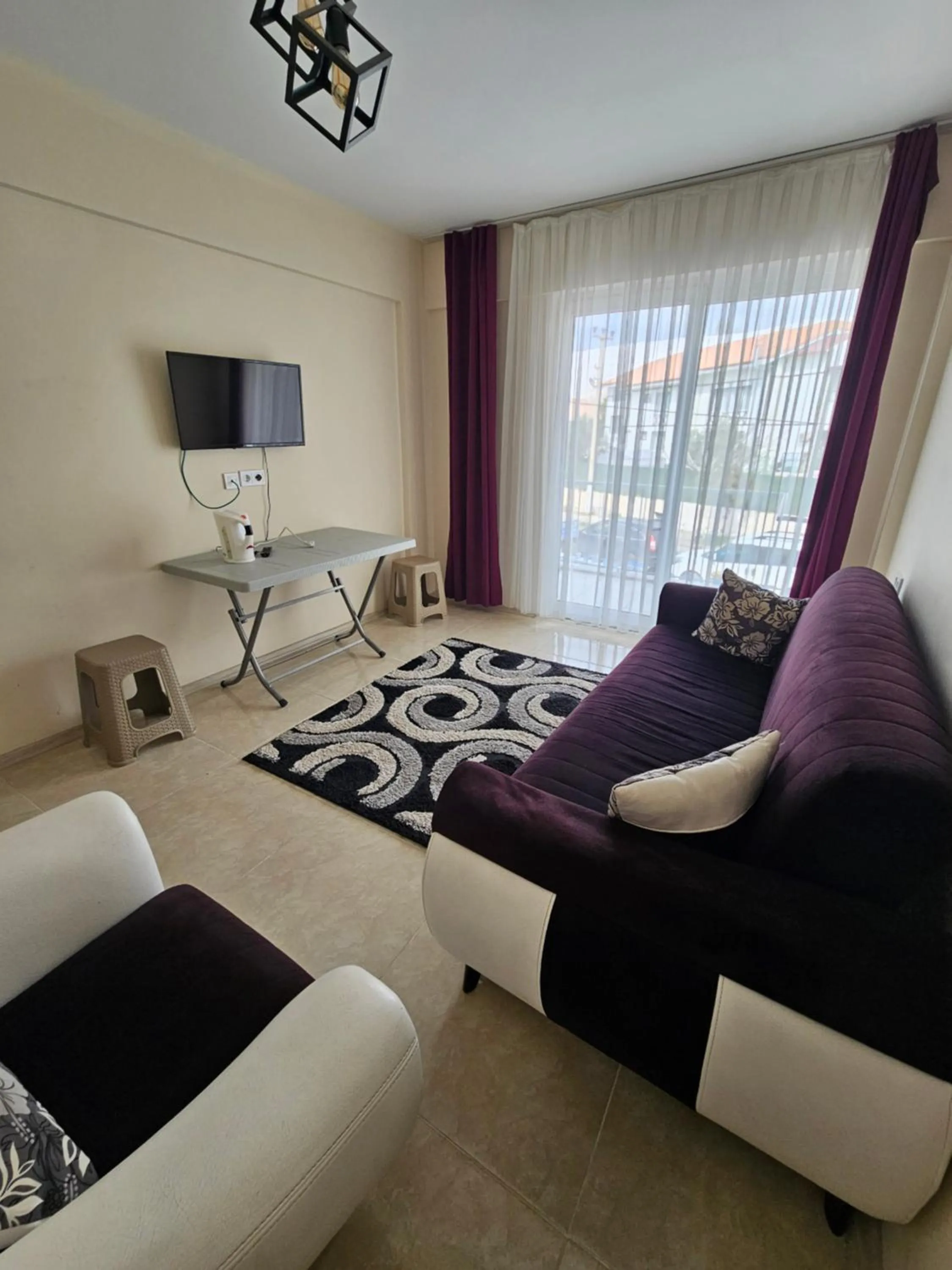 TV and multimedia, Bed in The Titanic House