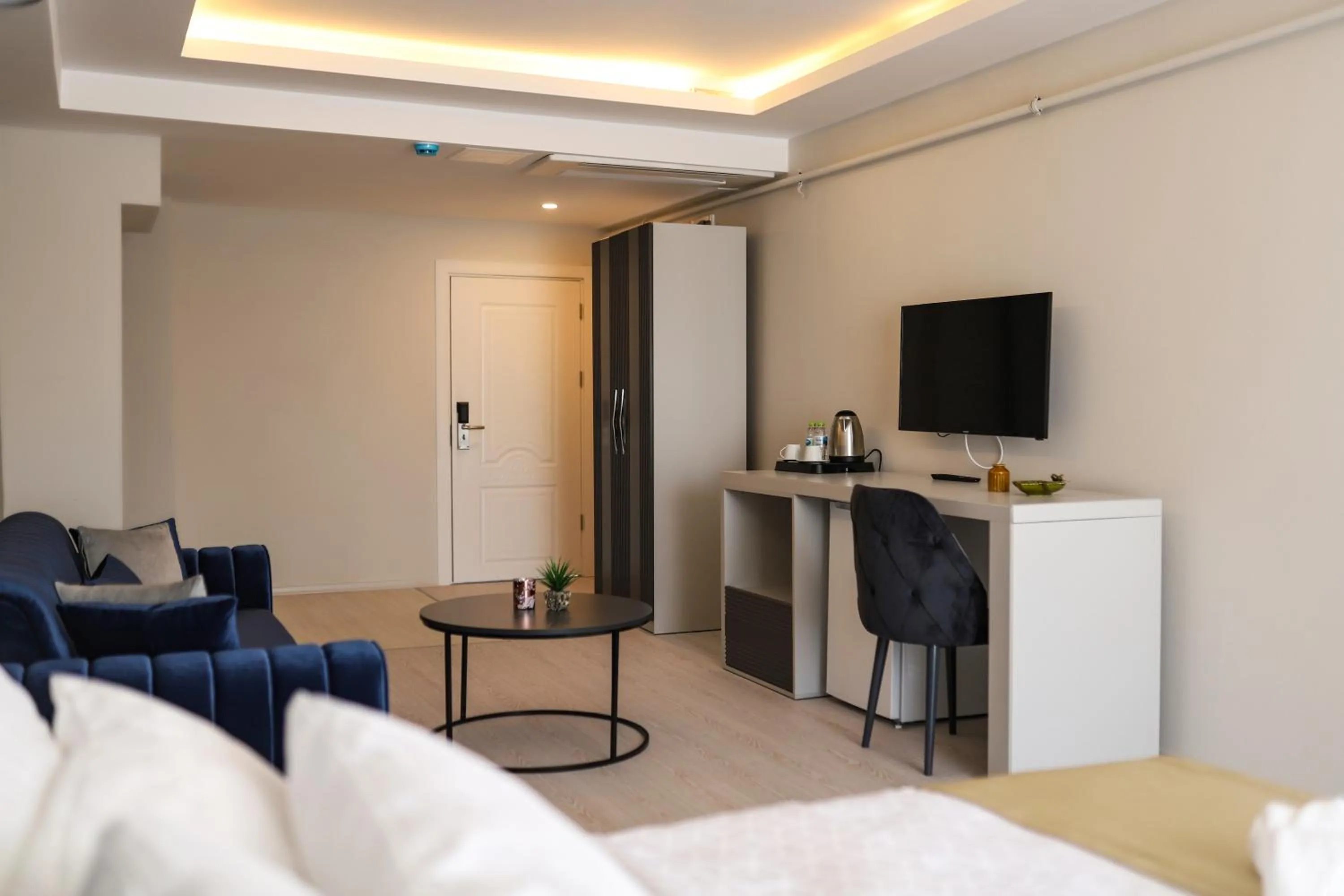 Communal lounge/ TV room in PETRA HOTEL TUZLA