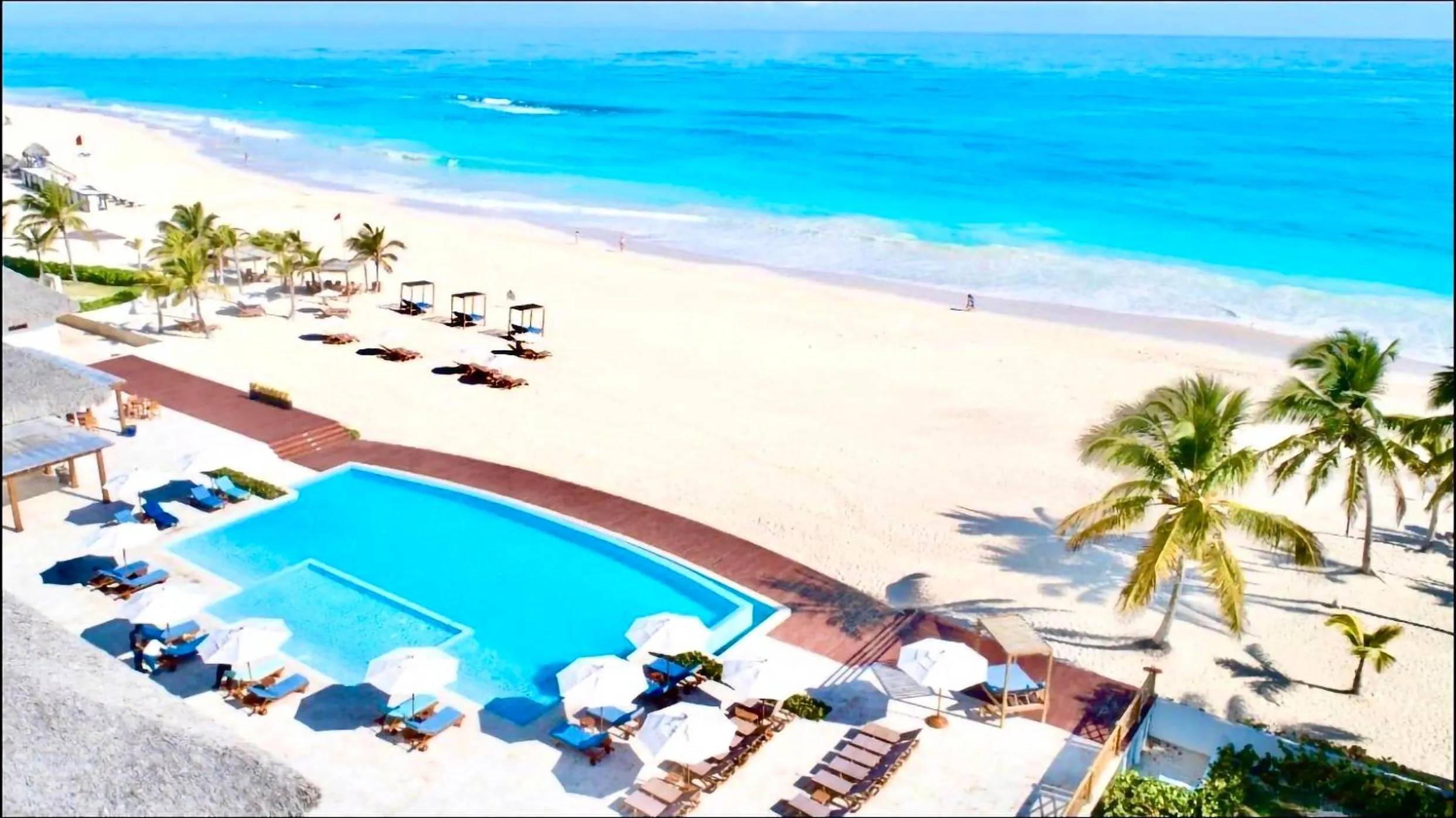 Other in Luxury Apartment With Pool And Golf View