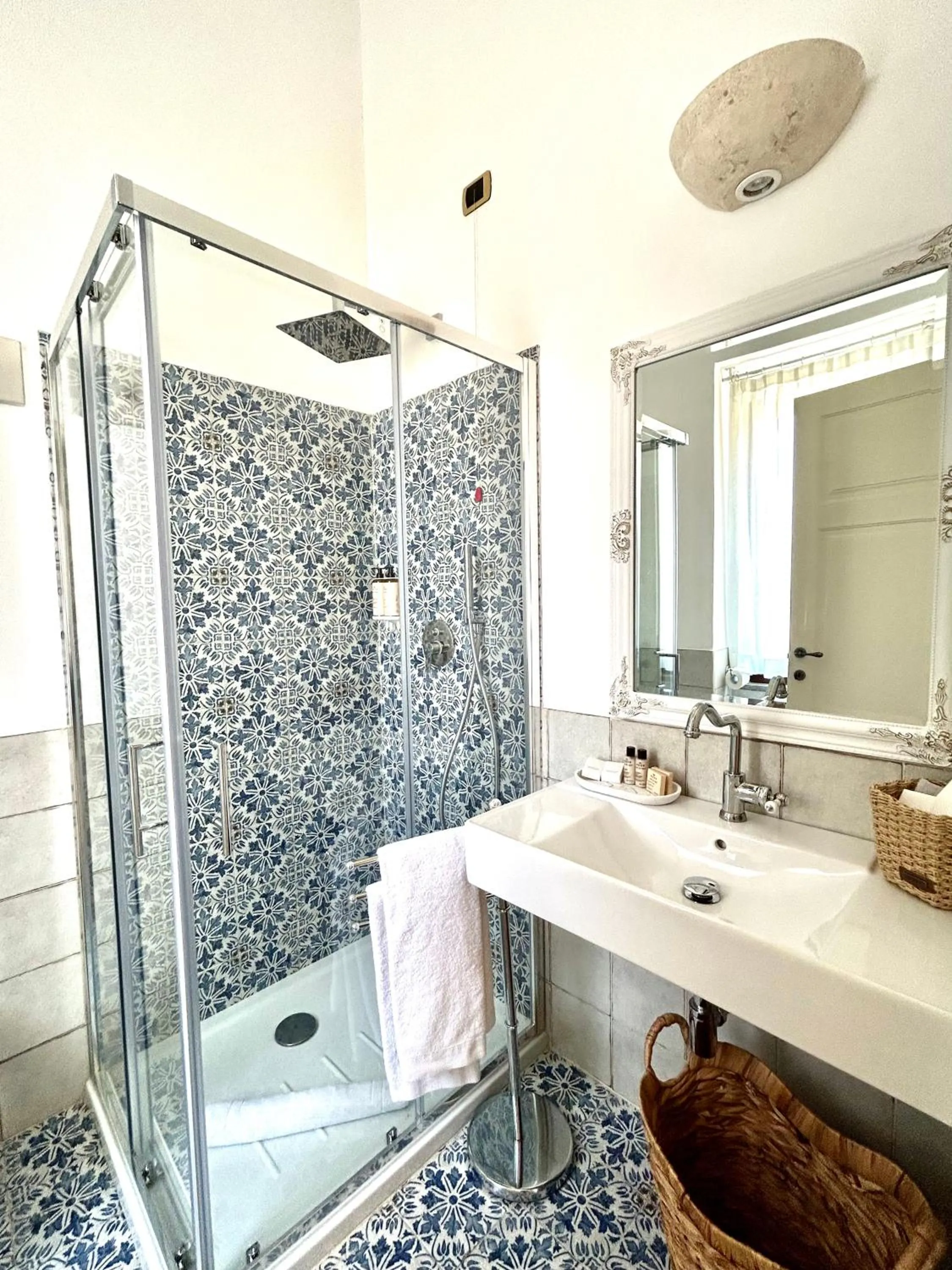 Bathroom in Villa Cavalieri Country Hotel