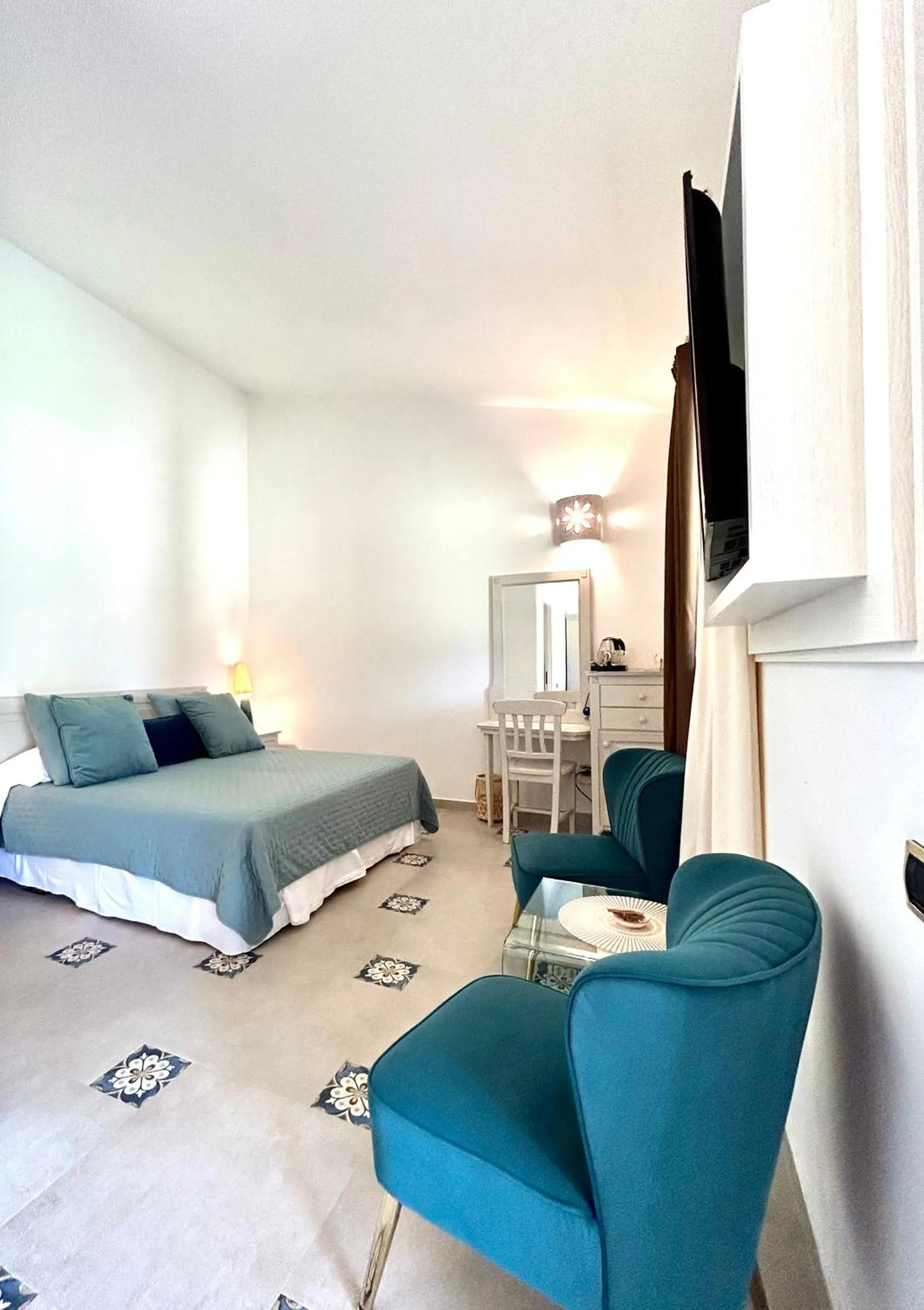 View (from property/room), Bed in Villa Cavalieri Country Hotel