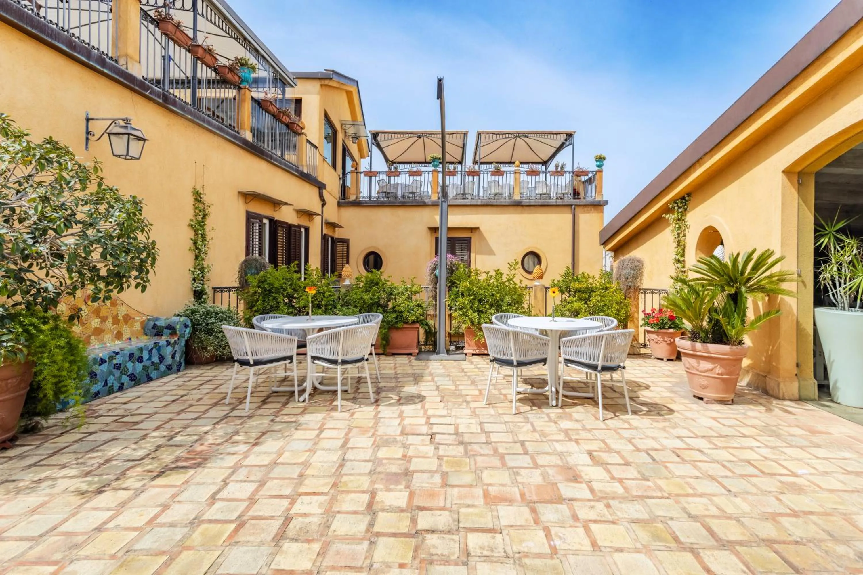 Property building in Eurostars Centrale Palace Hotel