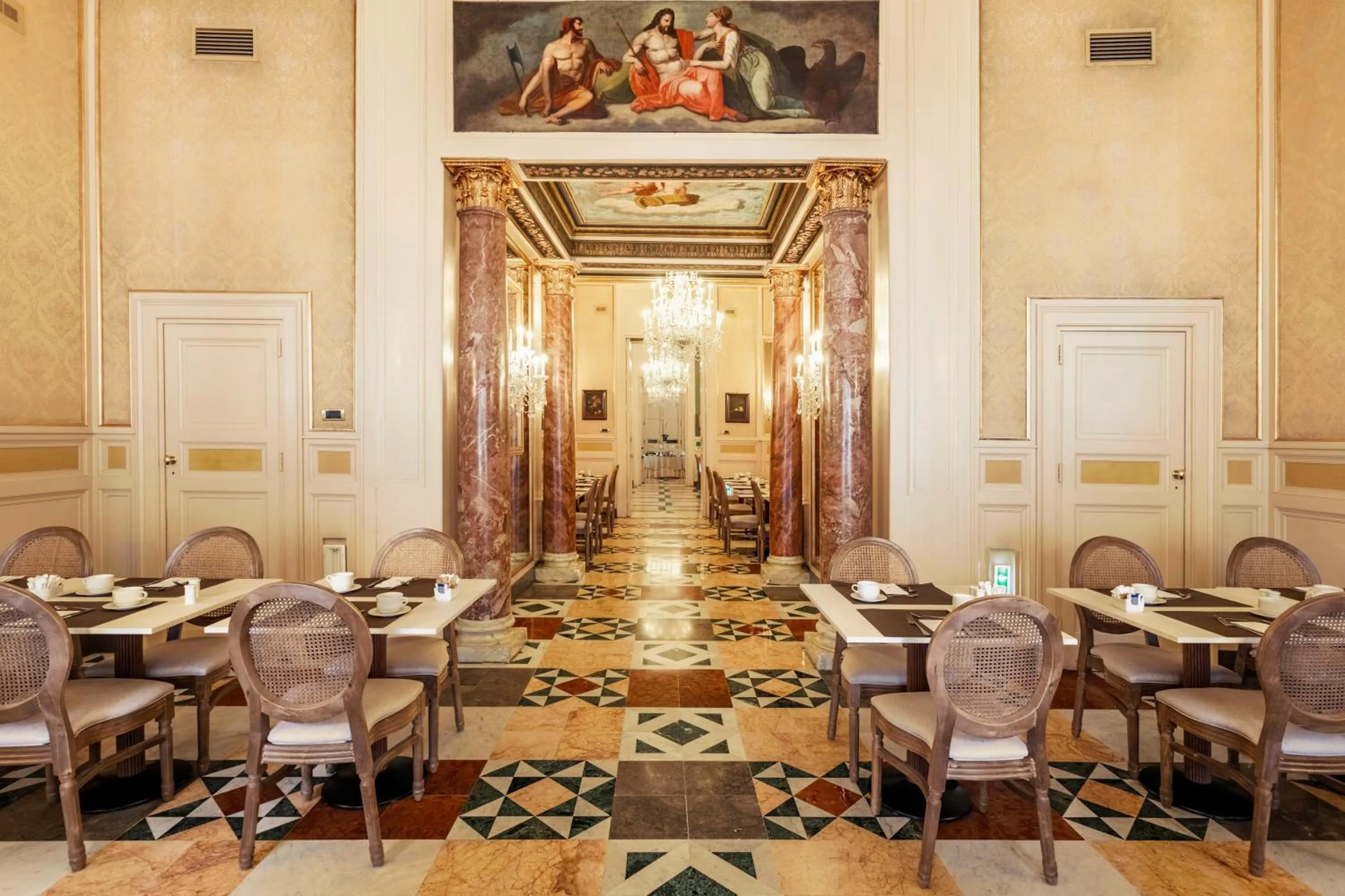 Breakfast in Eurostars Centrale Palace Hotel