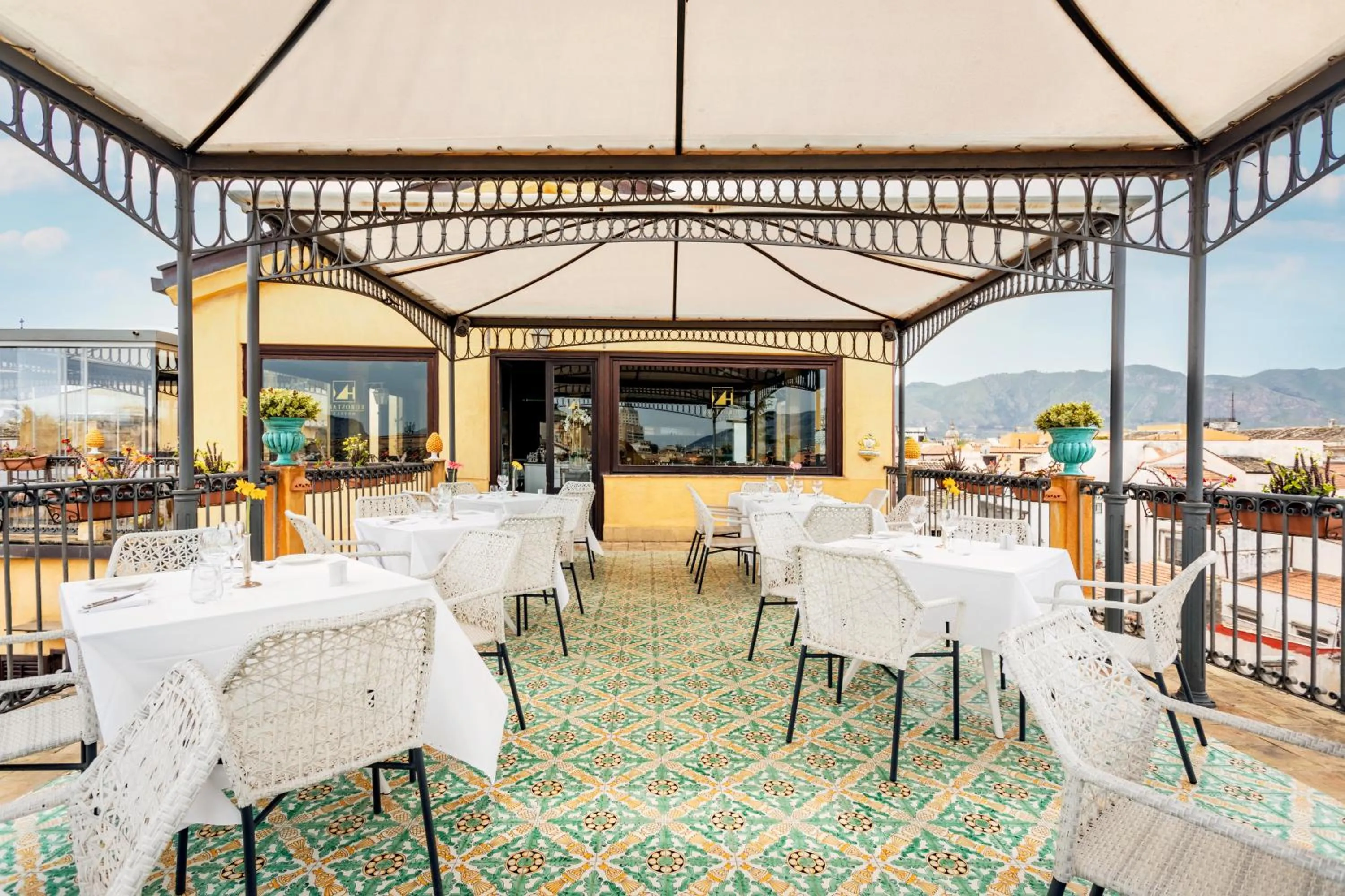 Restaurant/places to eat in Eurostars Centrale Palace Hotel