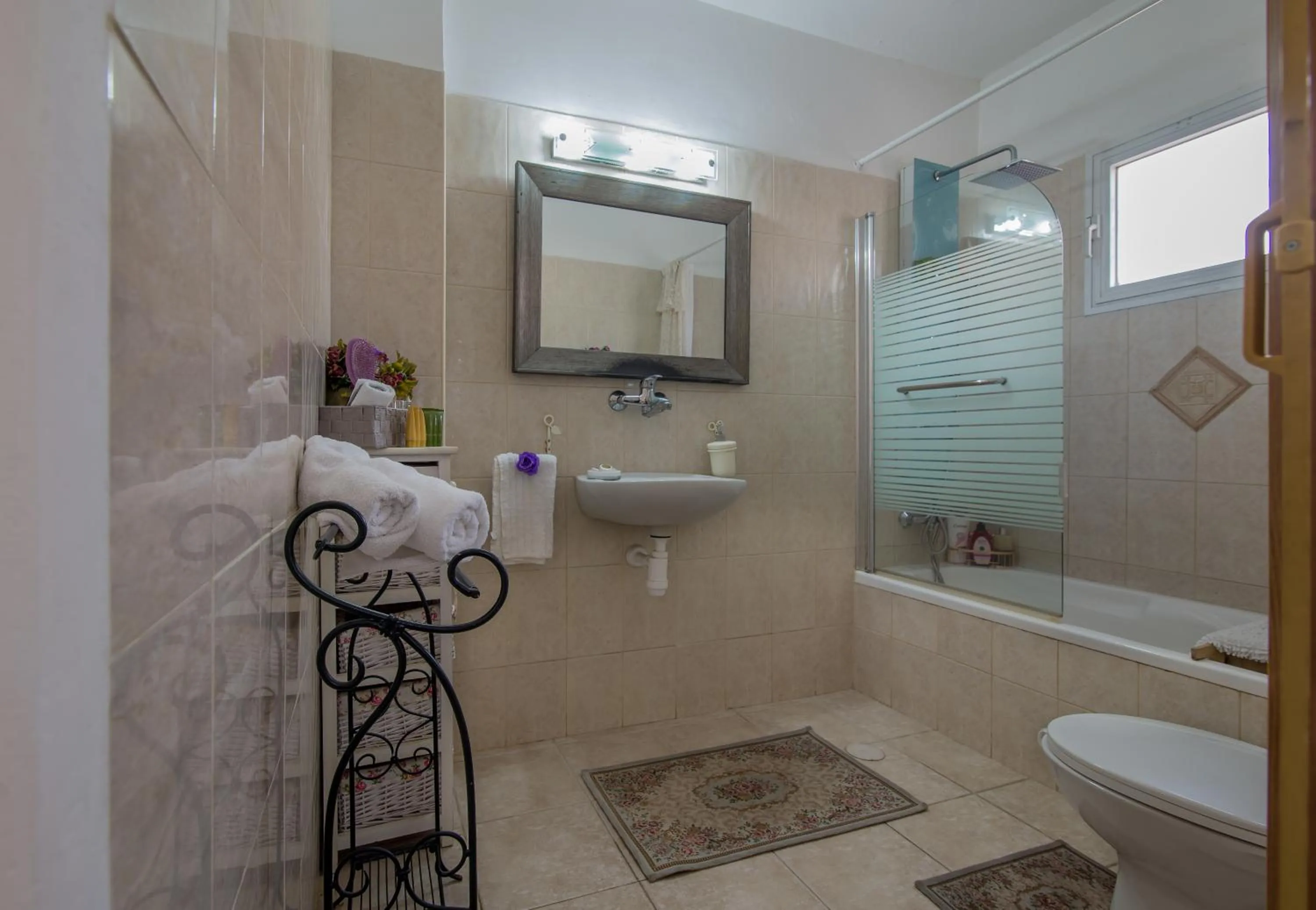 Bathroom in Magic Touch