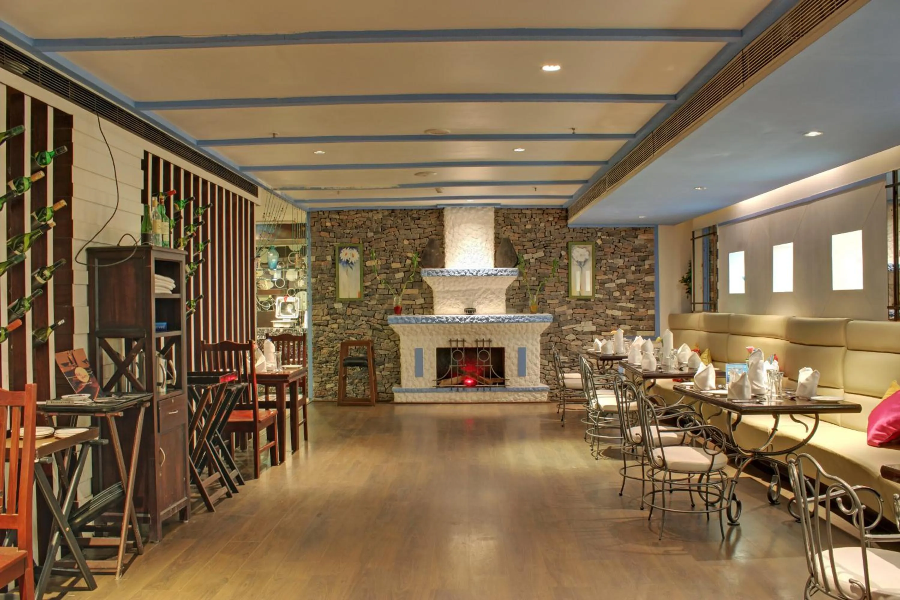 Restaurant/places to eat in Hotel Halez