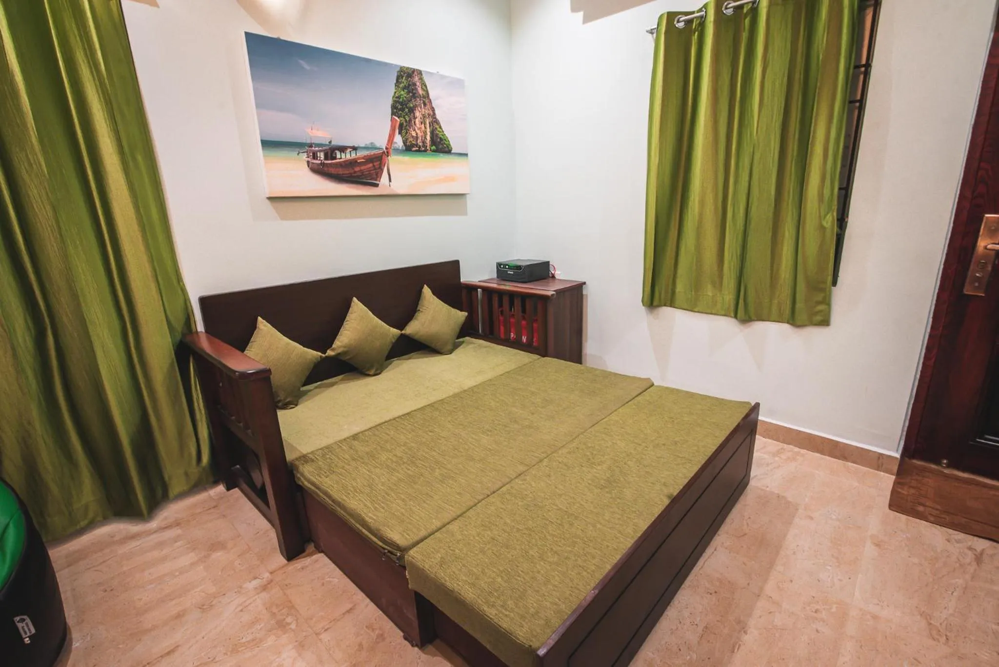 Living room, Bed in Cheerful 2-bedroom near Auro Beach