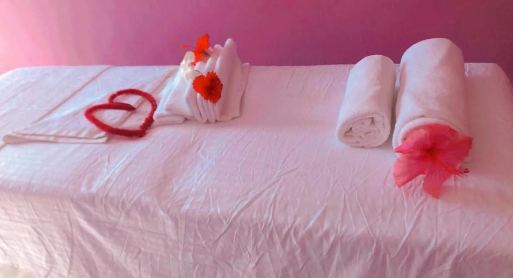 Spa and wellness centre/facilities, Bed in Jabali Bungalows Lodge