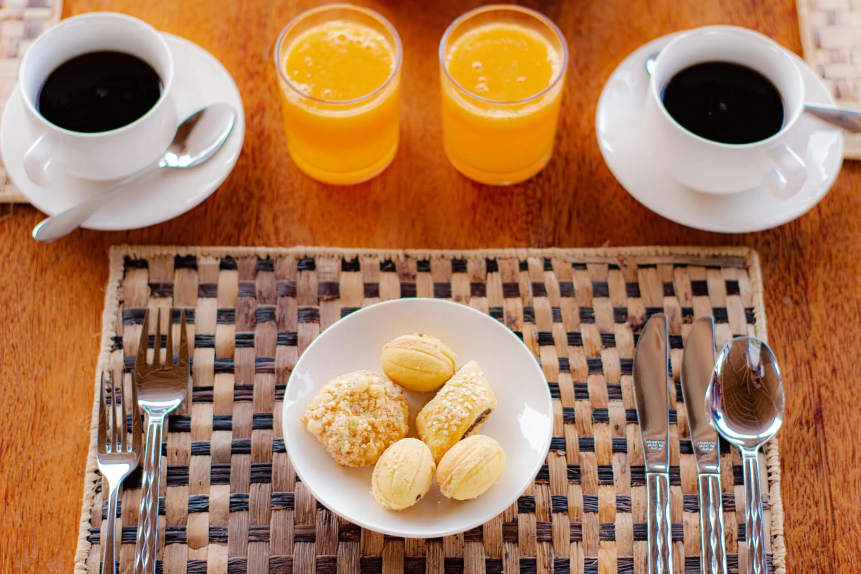 Food and drinks in Jabali Bungalows Lodge