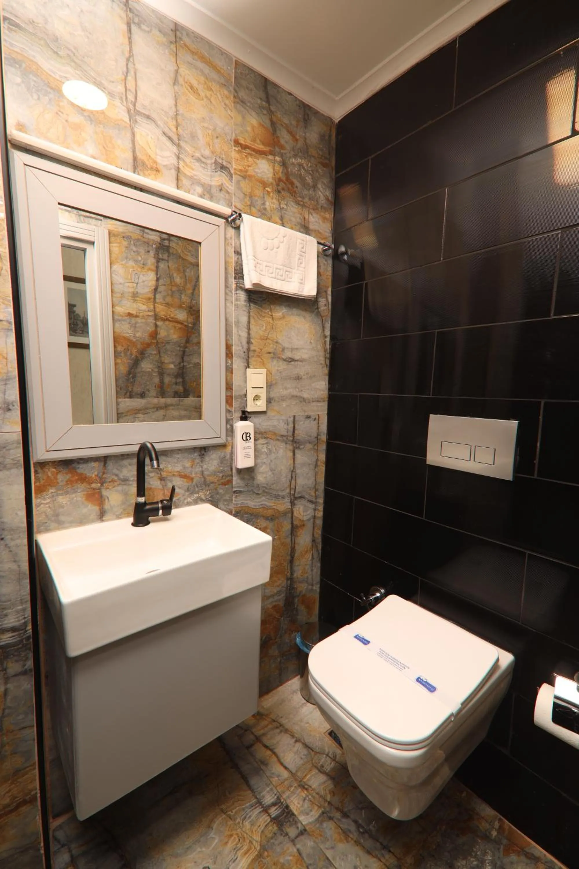 Bathroom in BALPETEK HOTEL