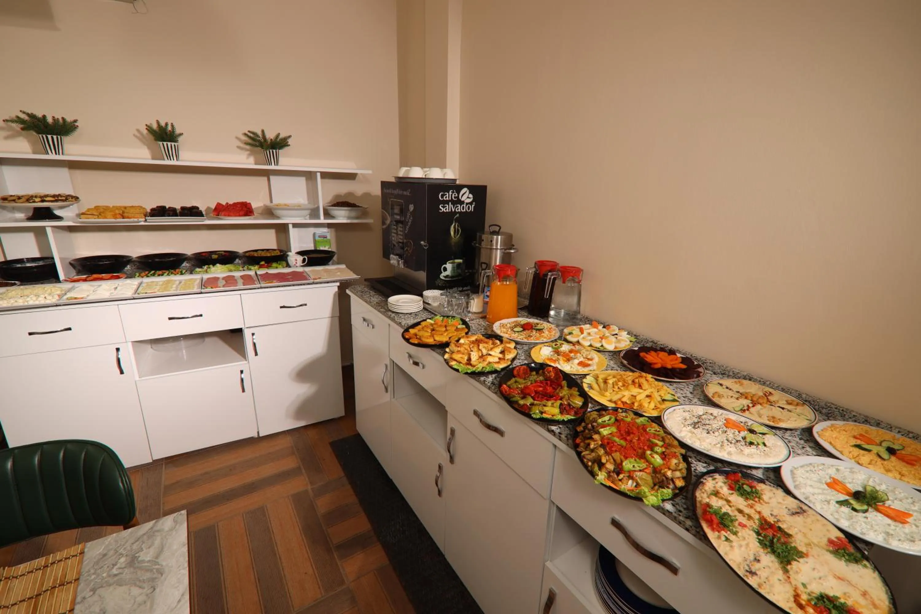 Breakfast in BALPETEK HOTEL