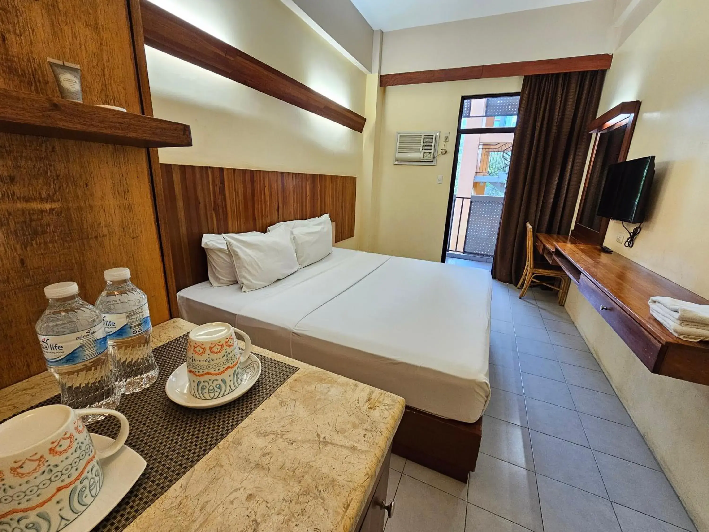 Queen Room with Balcony in Tsai Hotel and Residences Queen Room with Balcony in Tsai Hotel and Residences