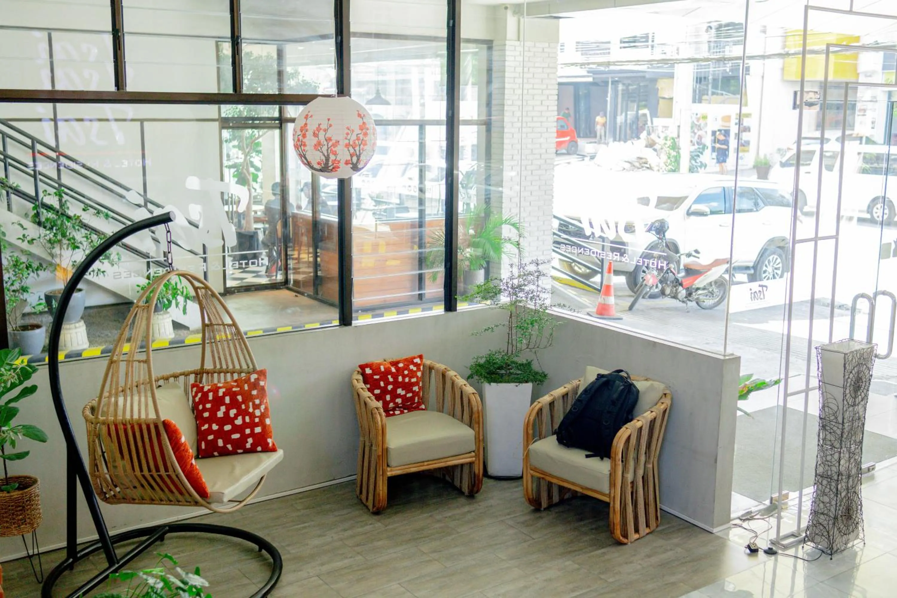 Communal lounge/ TV room in Tsai Hotel and Residences