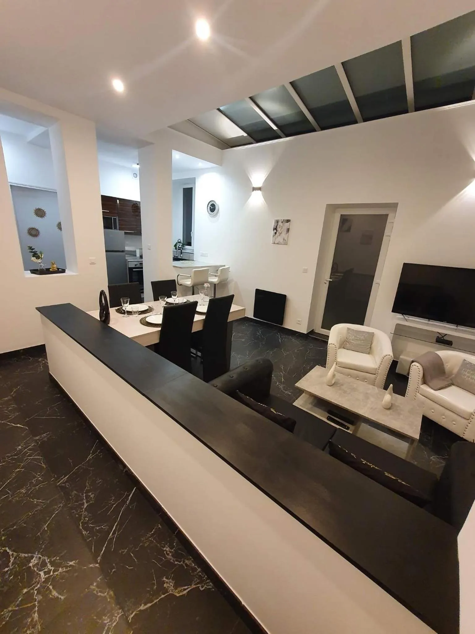 Seating area in LA FORTERESSE - Jacuzzi/Sauna - Centre Historique