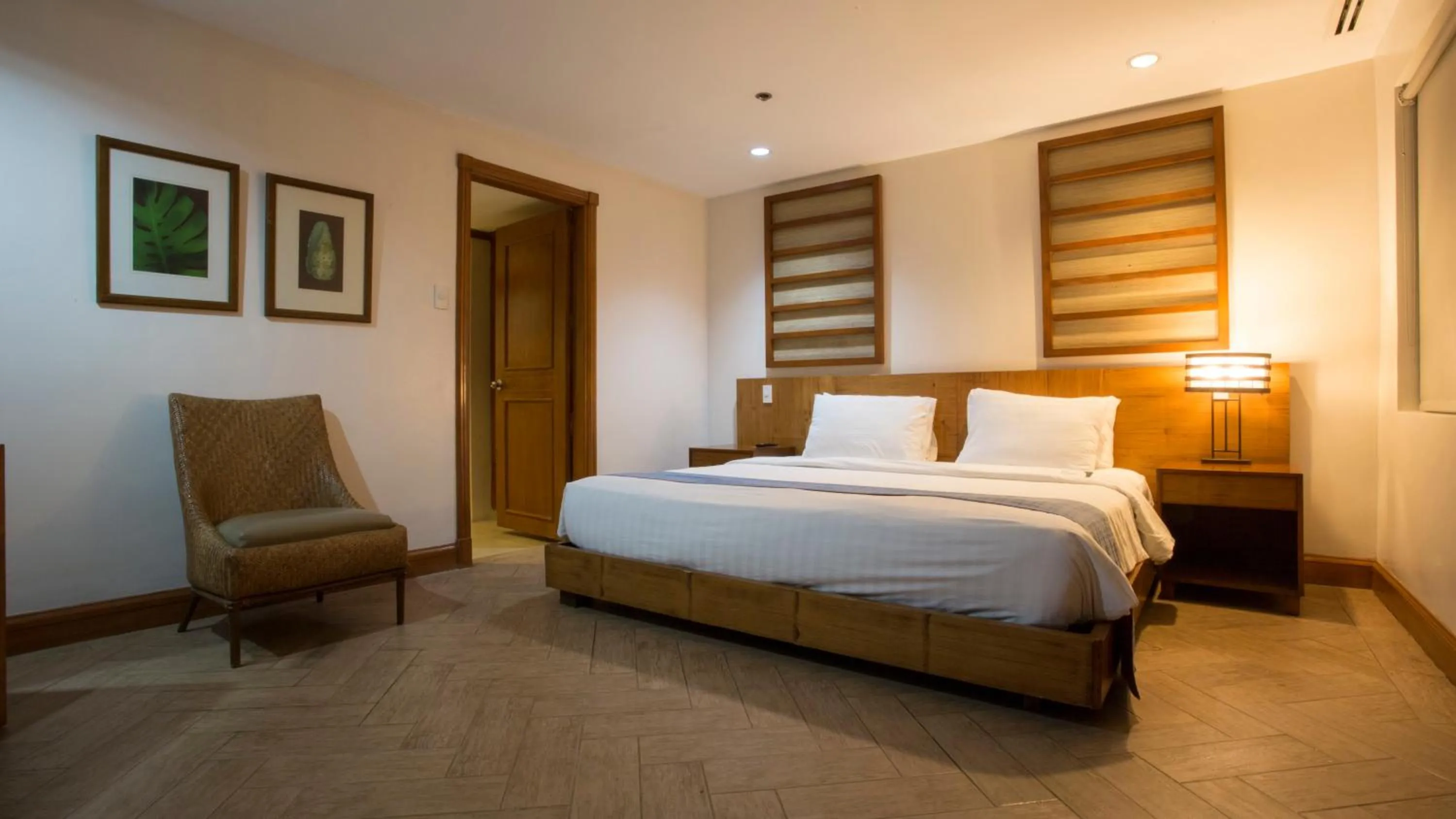 Bed in Canyon Cove Hotel and Spa