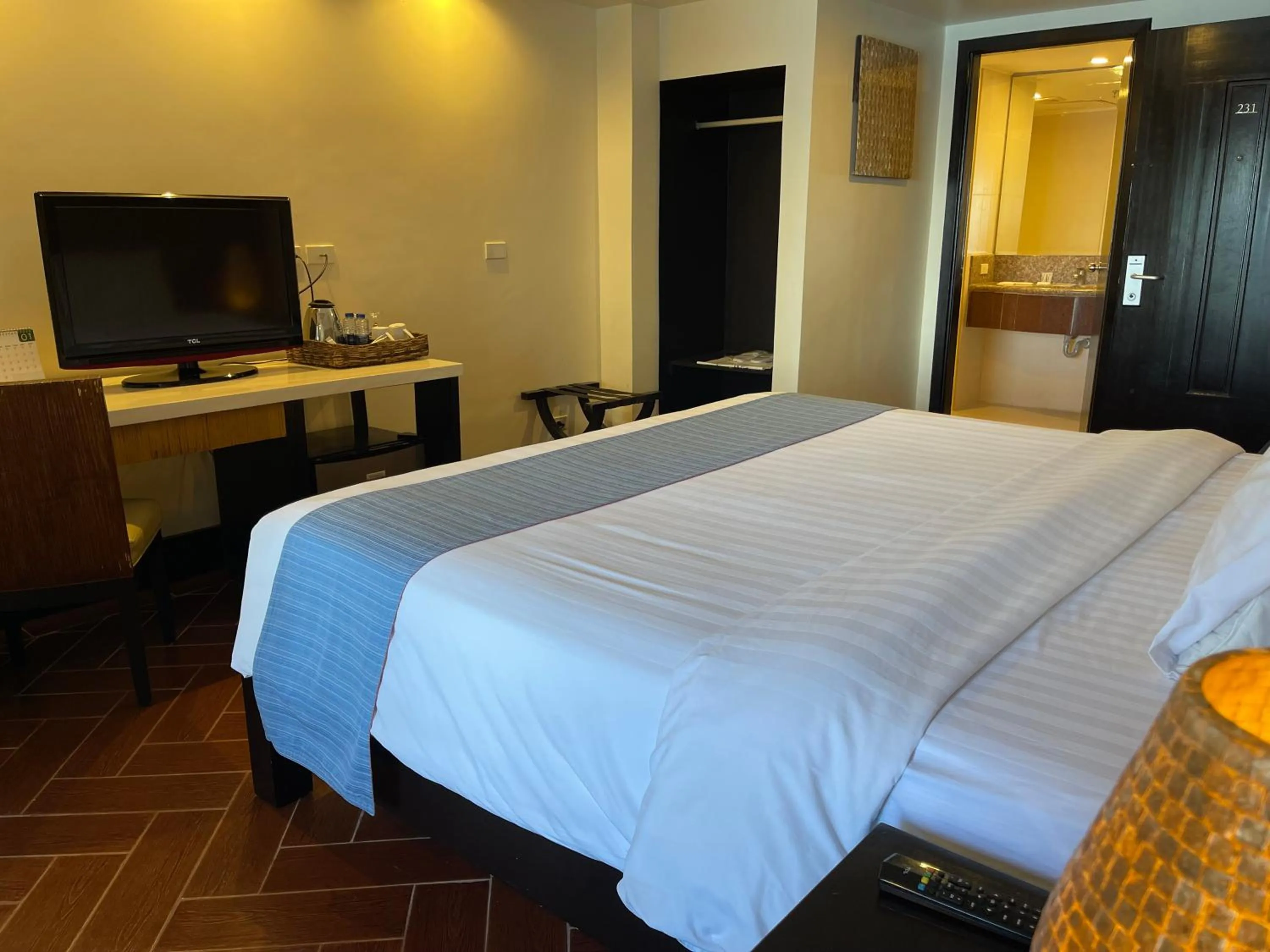 Bed in Canyon Cove Hotel and Spa