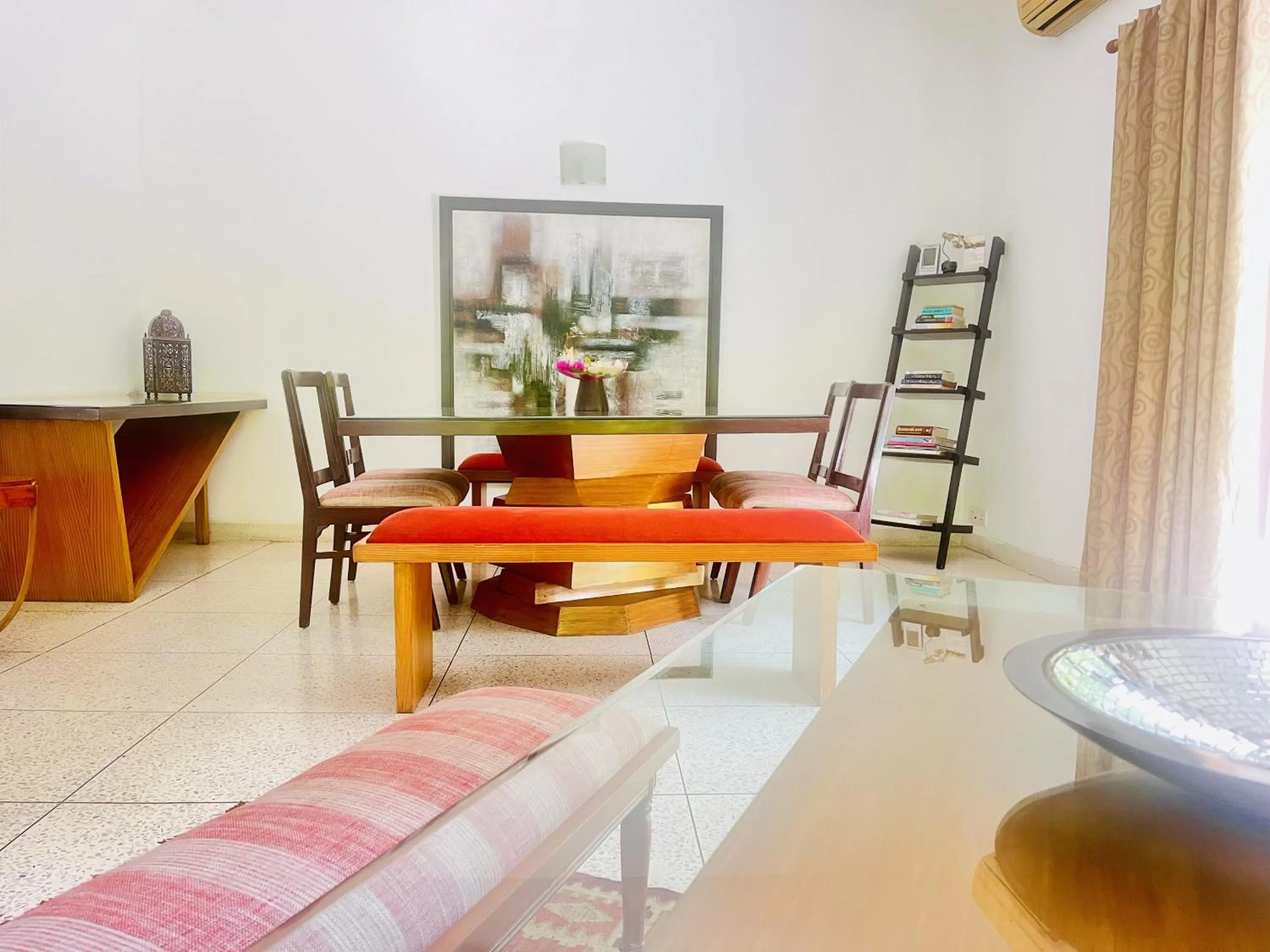 Dining area in Thikana Delhi ( Boutique B&B)