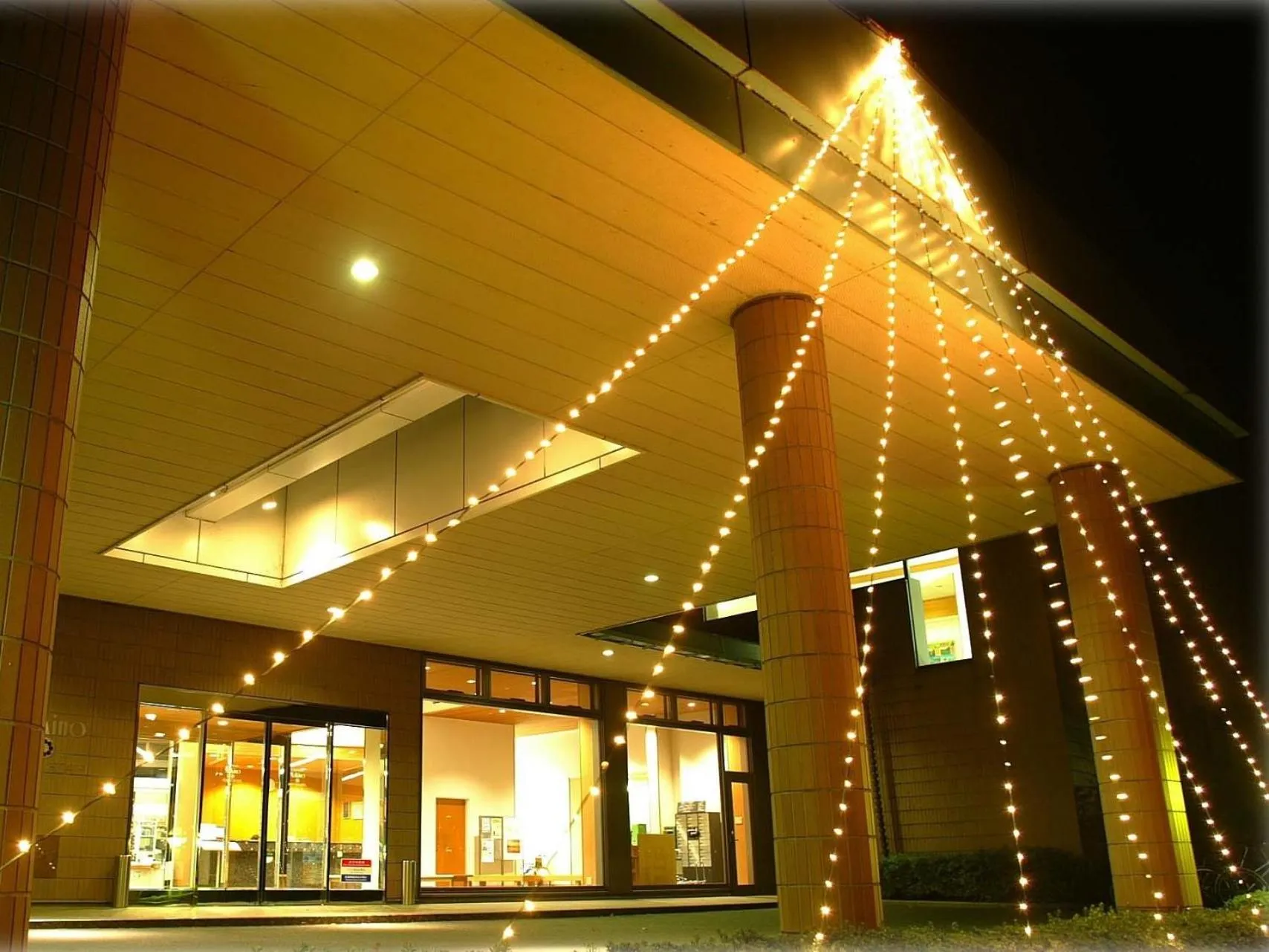 Facade/entrance in Grand Park Hotel Okubiwako Makino