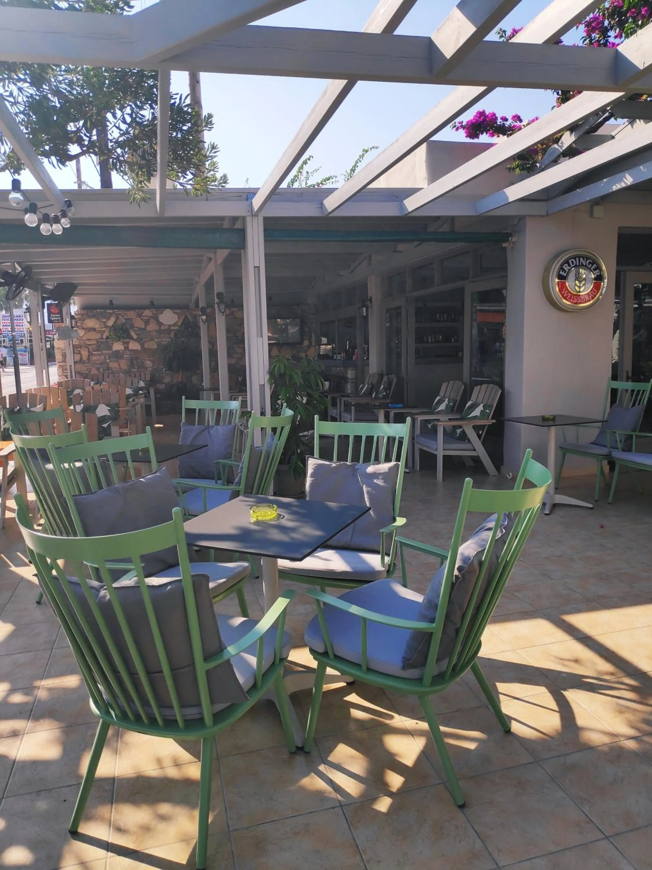 Lounge or bar in Ipanema Hotel