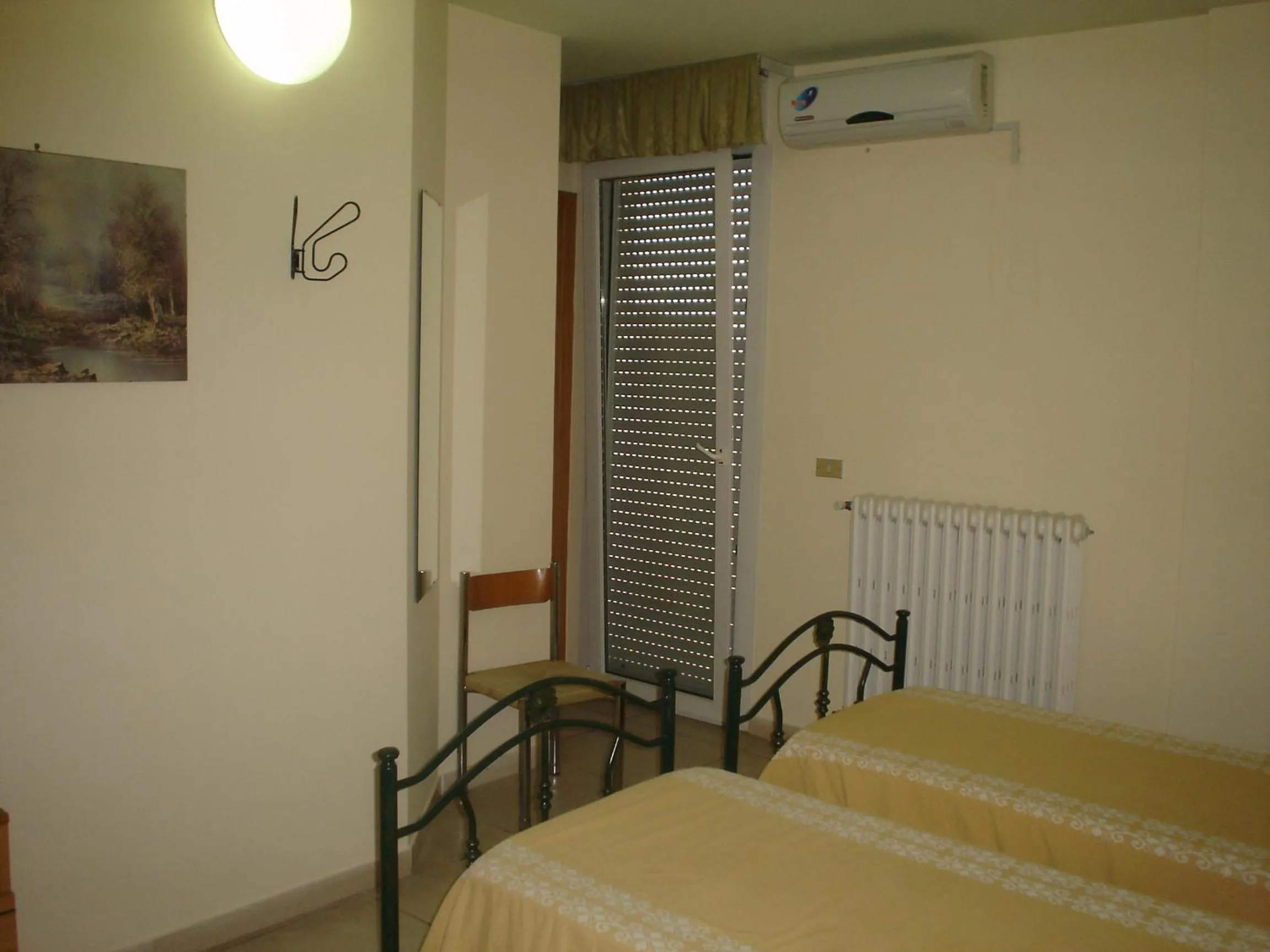 Bed in Hotel Esperia