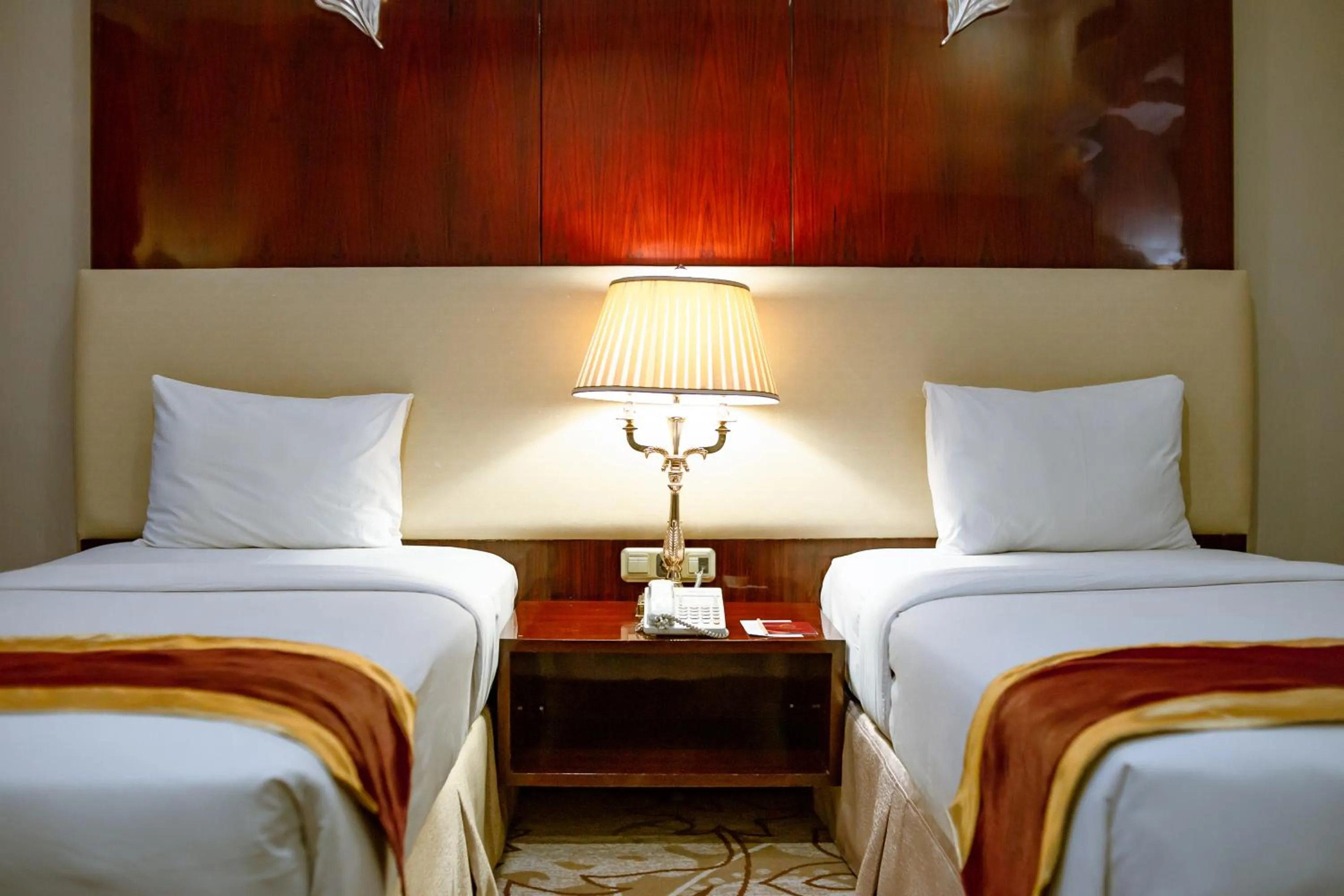 Bed in Sutanraja Hotel & Convention Centre