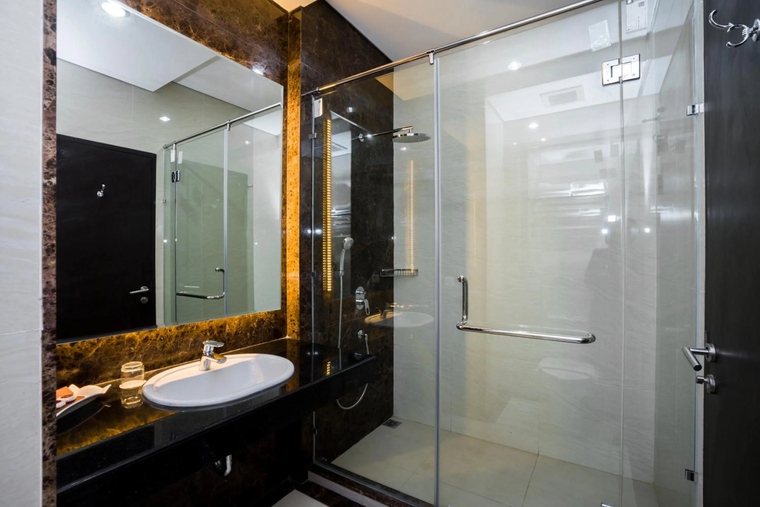 Sutanraja Hotel & Convention Centre