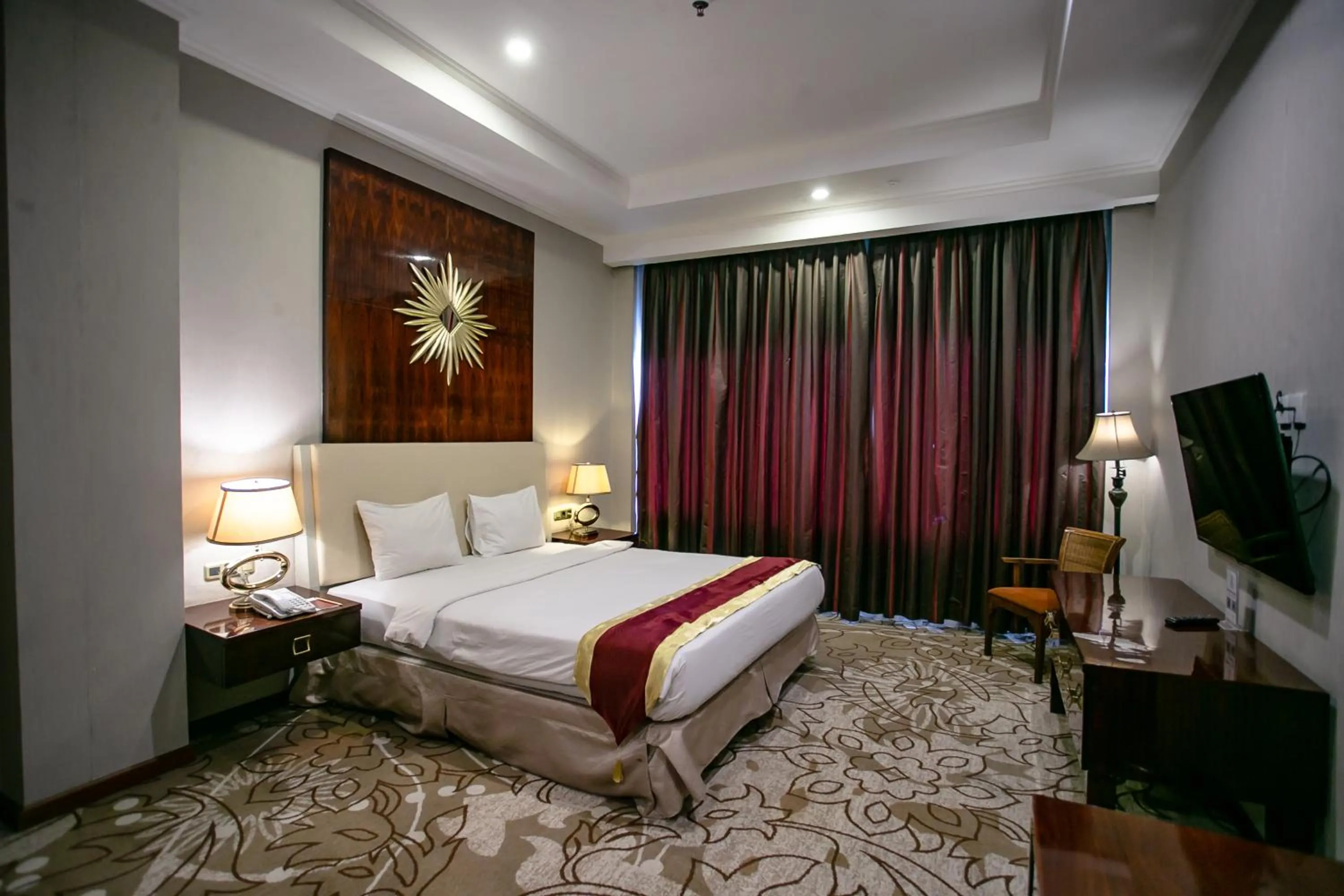 Bed in Sutanraja Hotel & Convention Centre