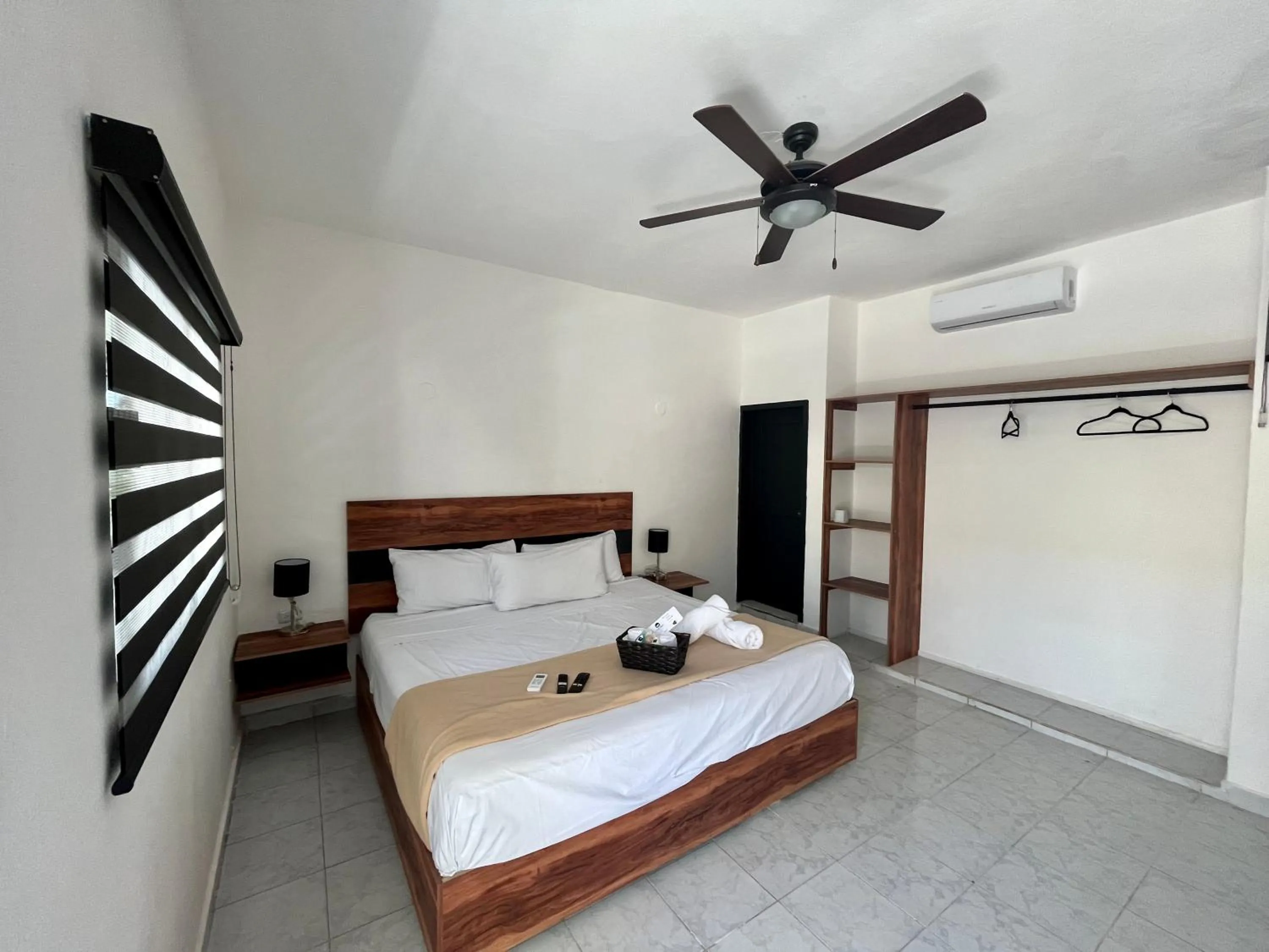 Photo of the whole room, Bed in BALAM Playa - 15Th Ave