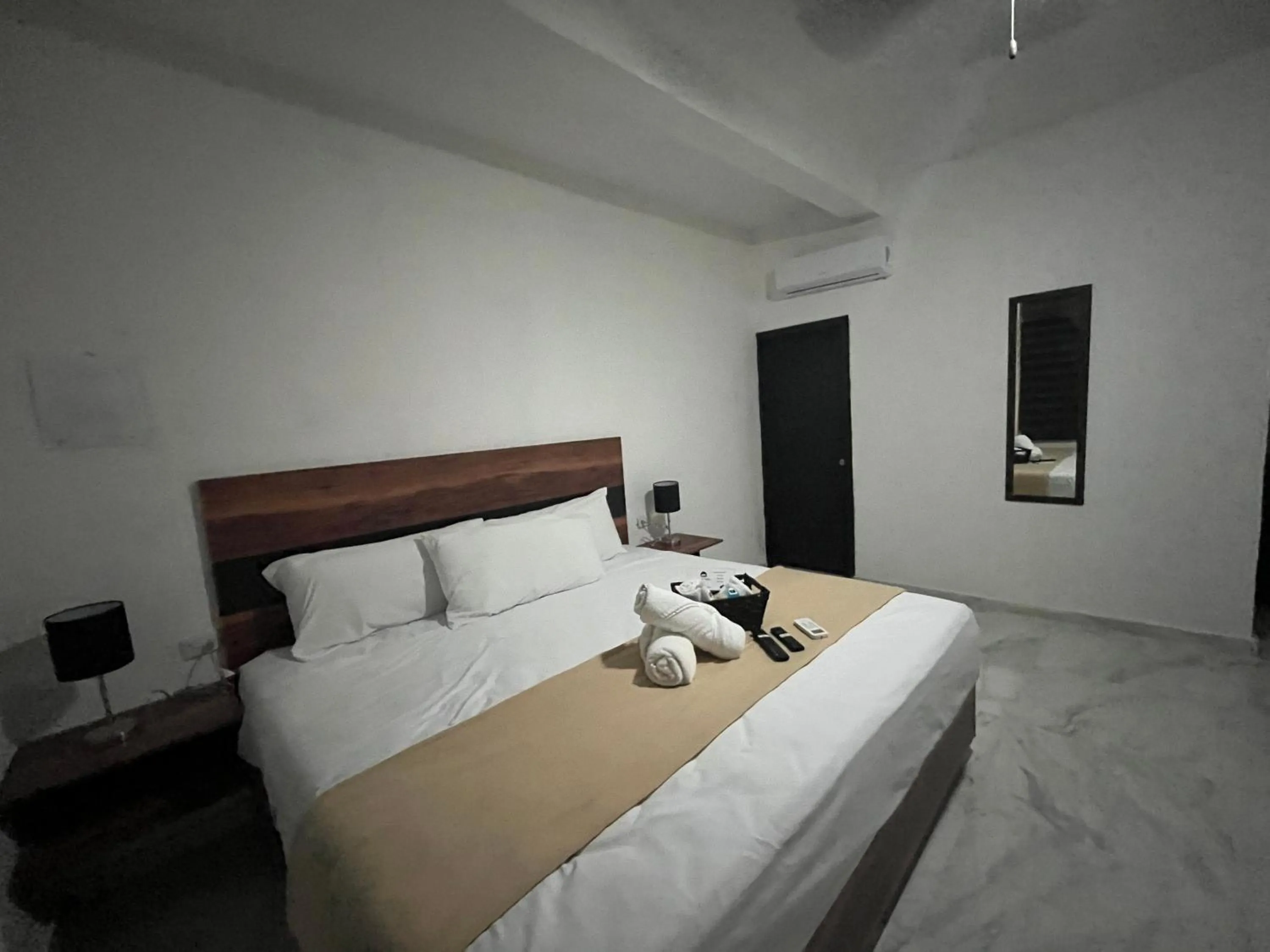 Photo of the whole room, Bed in BALAM Playa - 15Th Ave