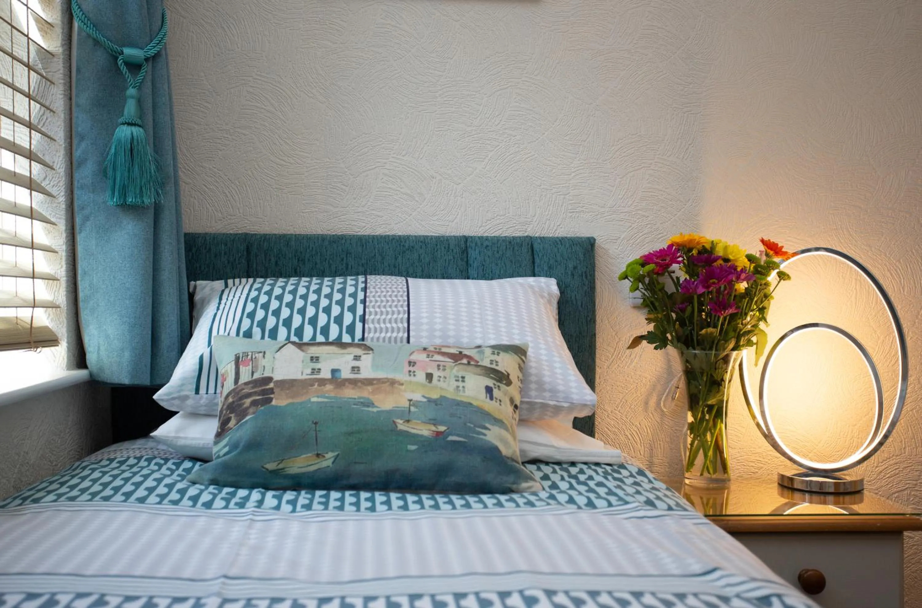 Bed in Mariners Guest House