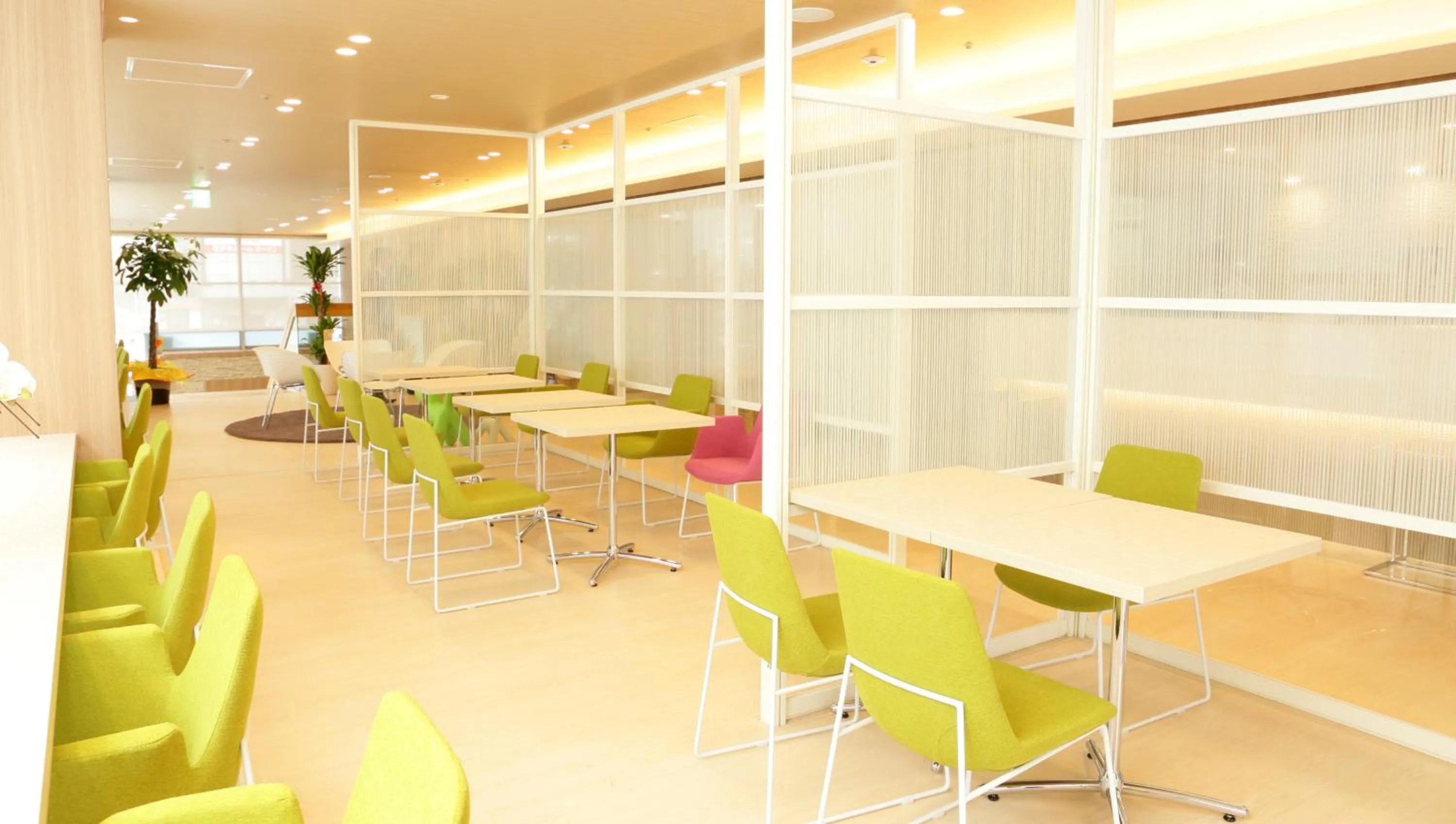 Restaurant/places to eat in Hotel Premium Green Hills