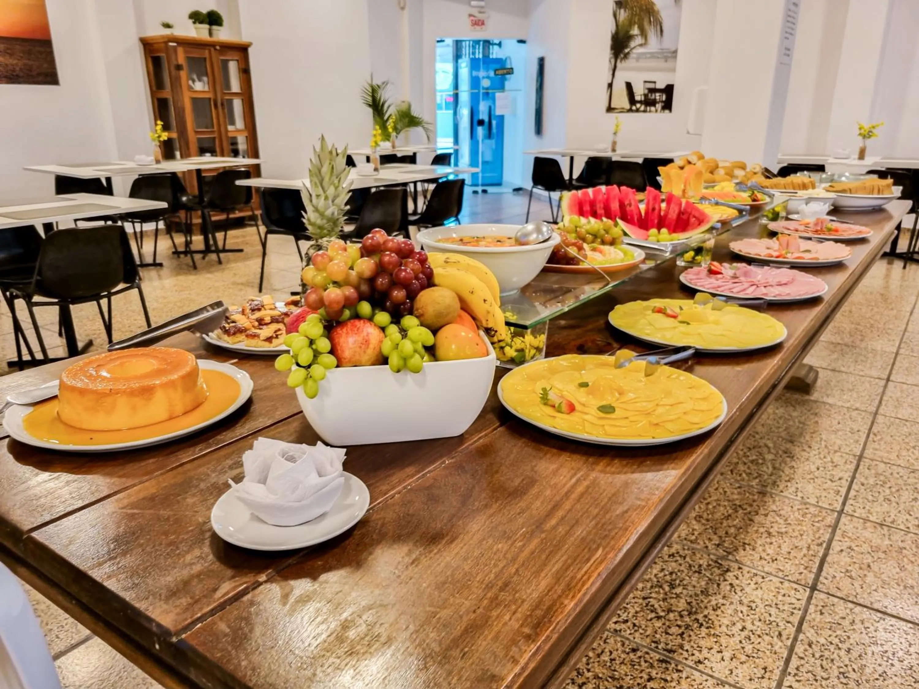 Buffet breakfast in Canas Gold Praia Hotel