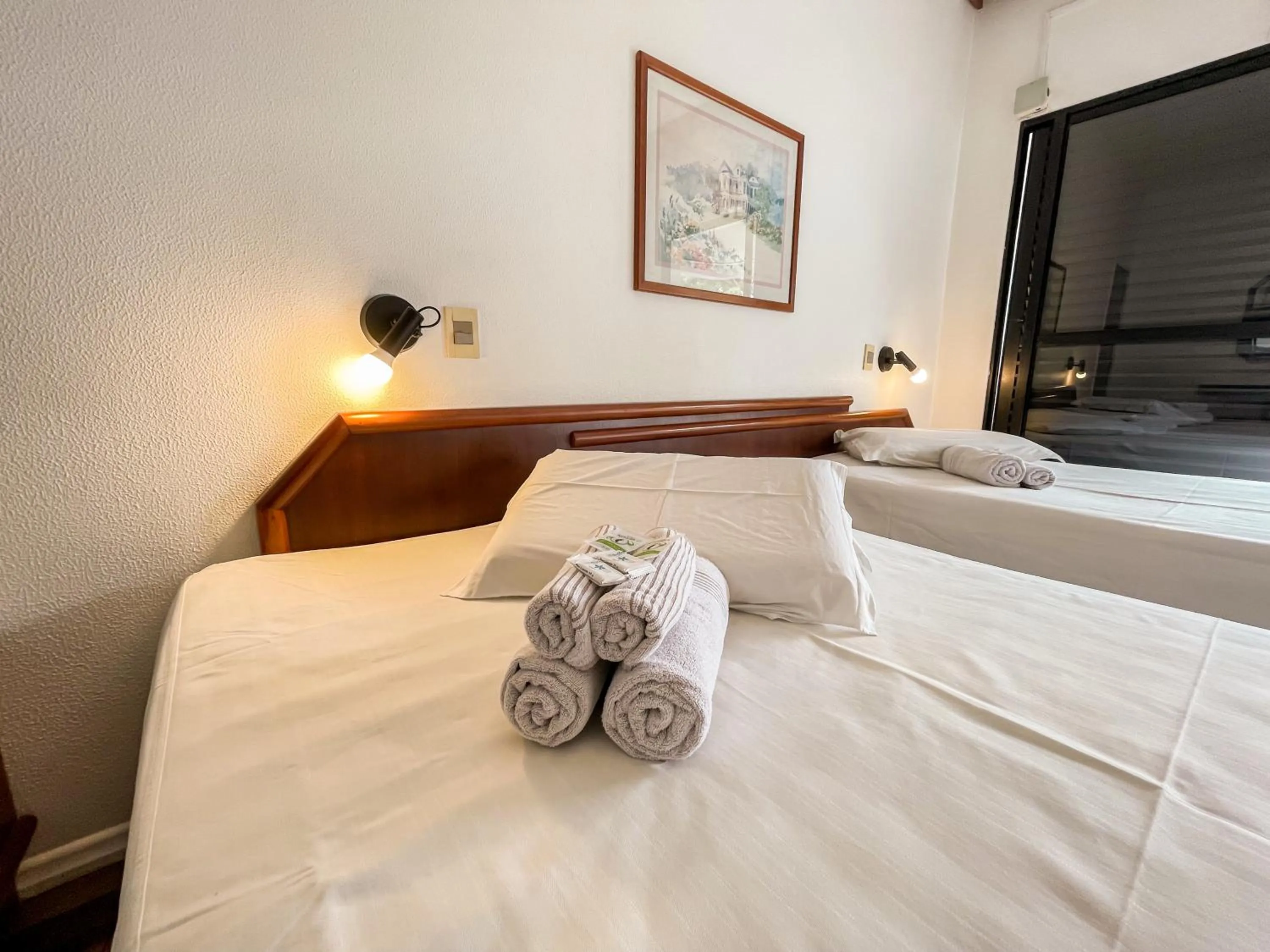 Bed in Canas Gold Praia Hotel