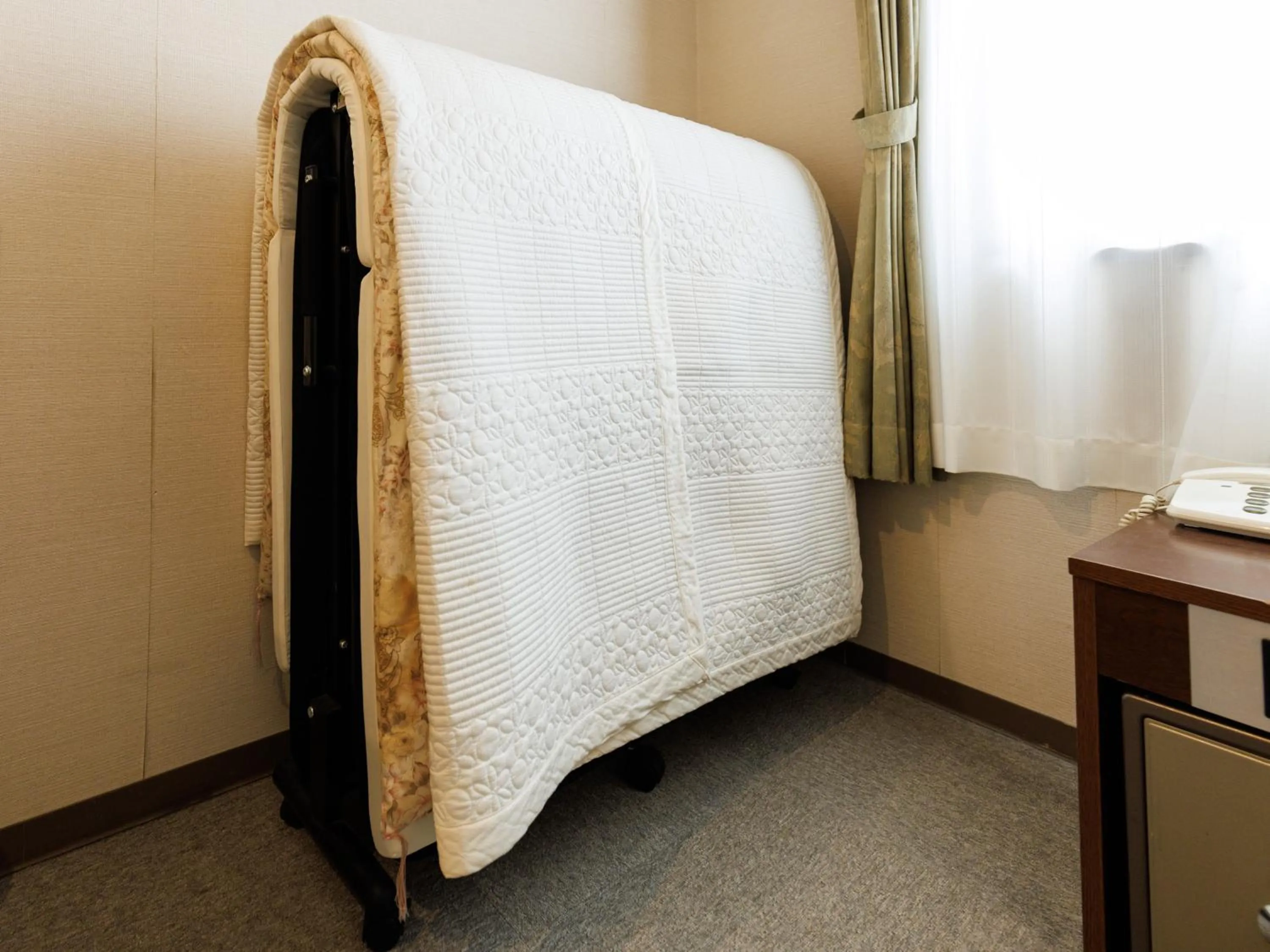 Photo of the whole room, Bed in Seoul Garden Hotel