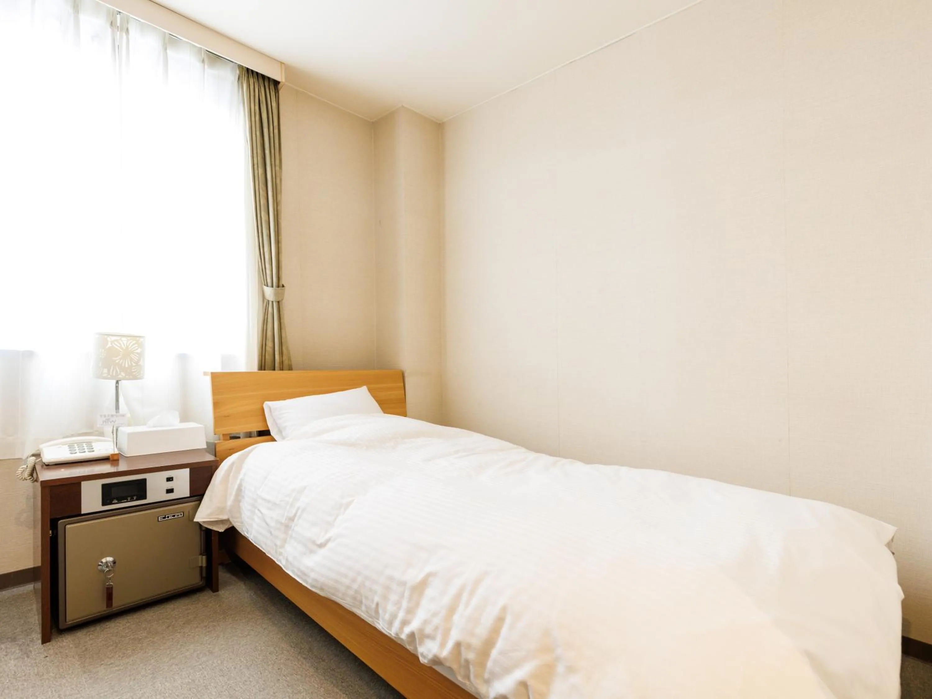 Photo of the whole room, Bed in Seoul Garden Hotel