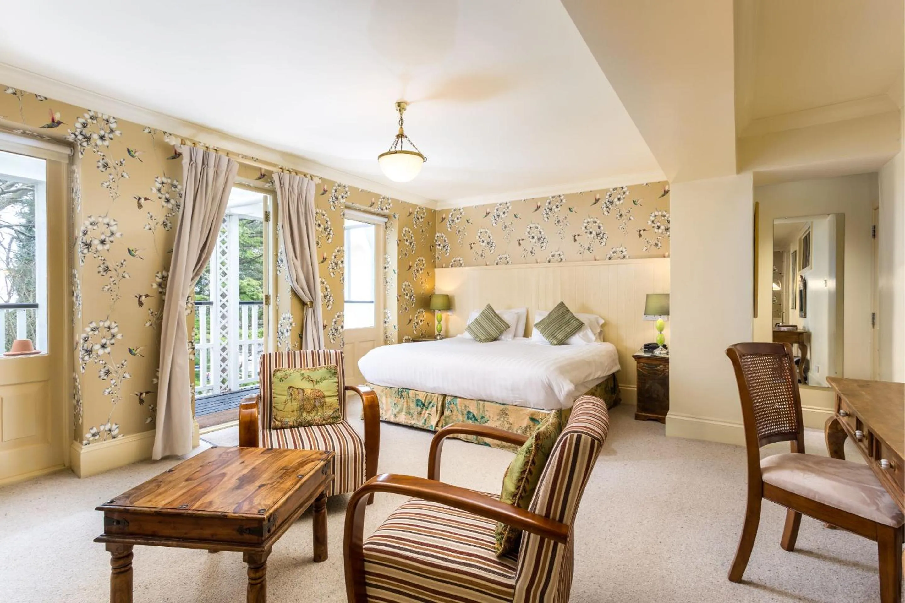 Bedroom, Bed in Orestone Manor