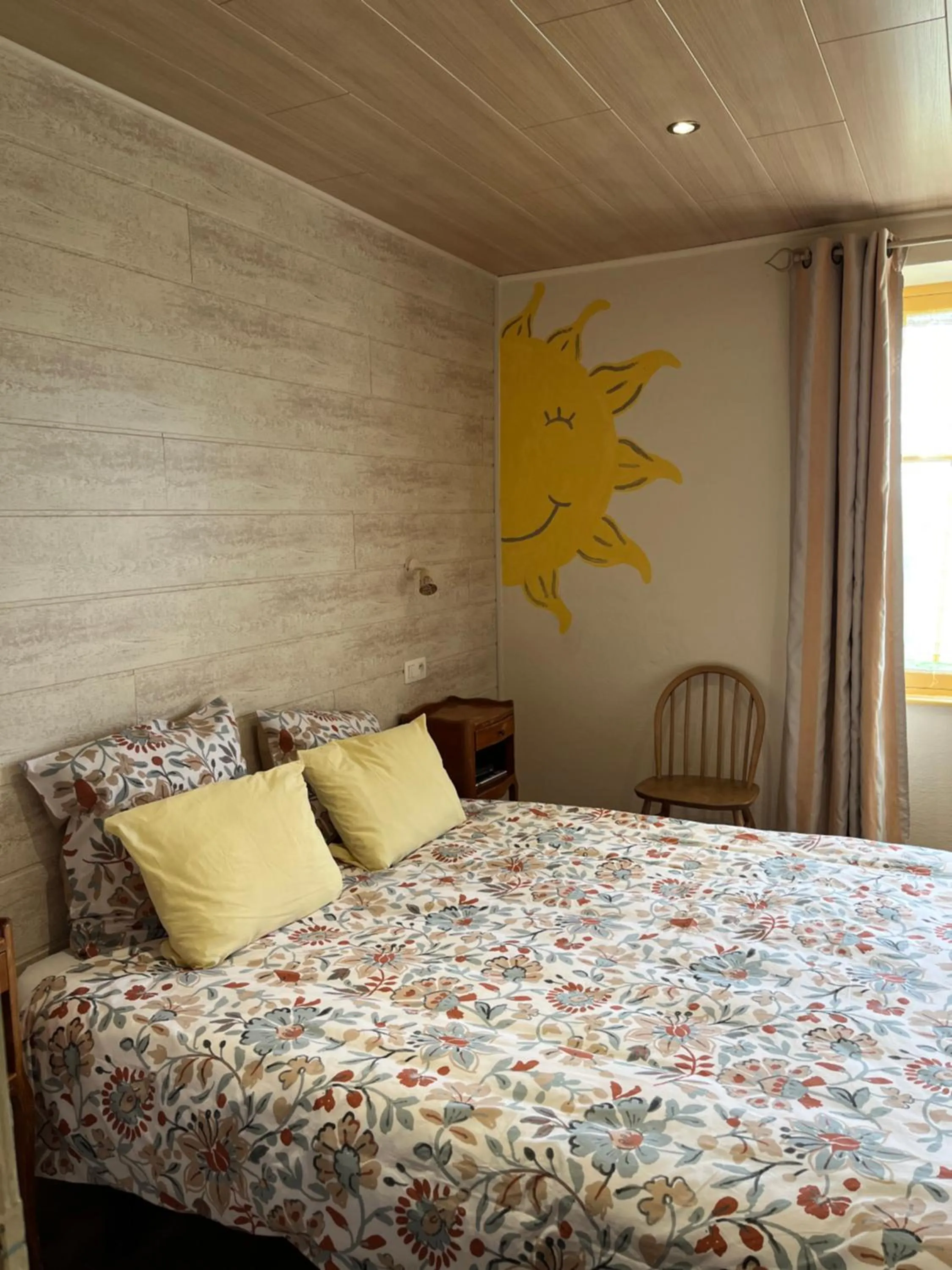 View (from property/room), Bed in Maison Chabrat