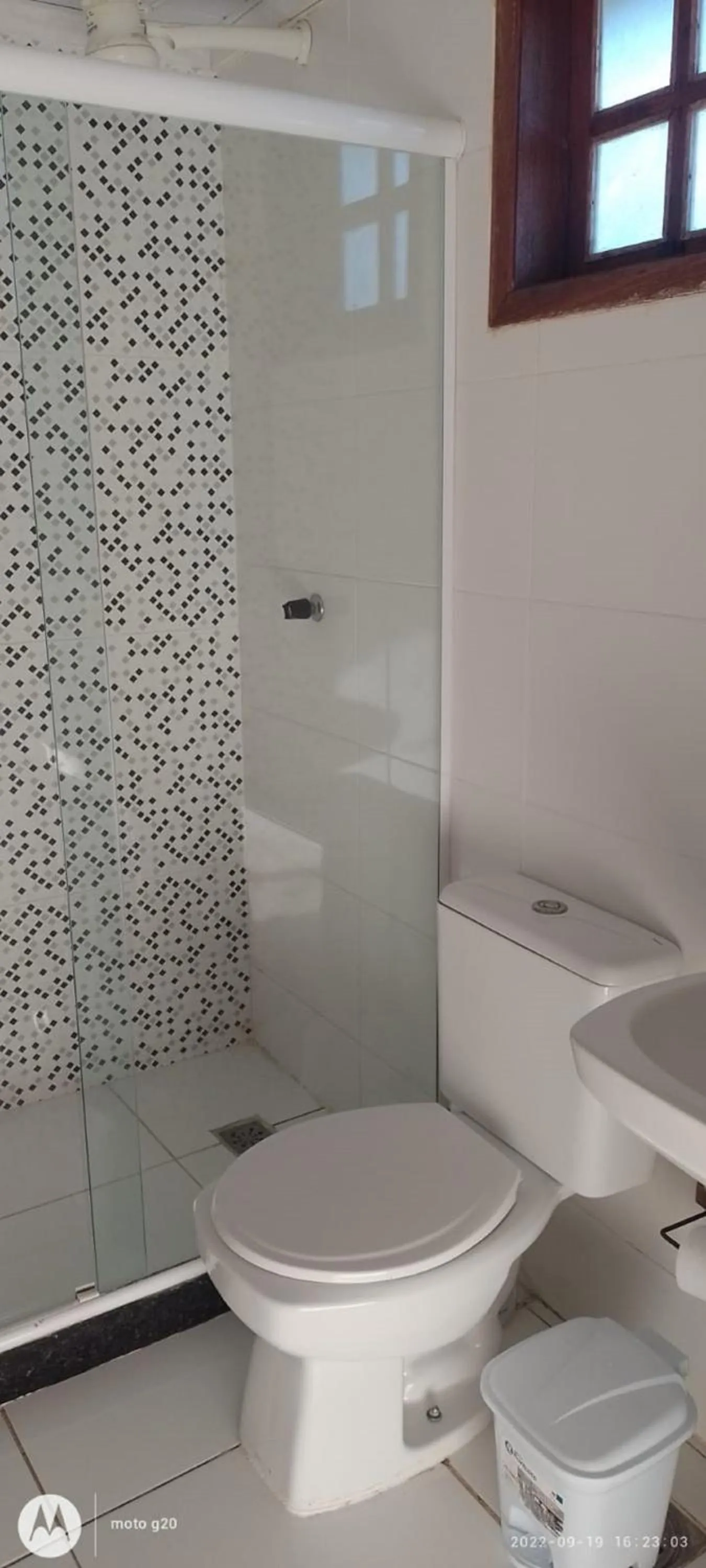 Shower in POUSADA ENCANTO DO AMOR