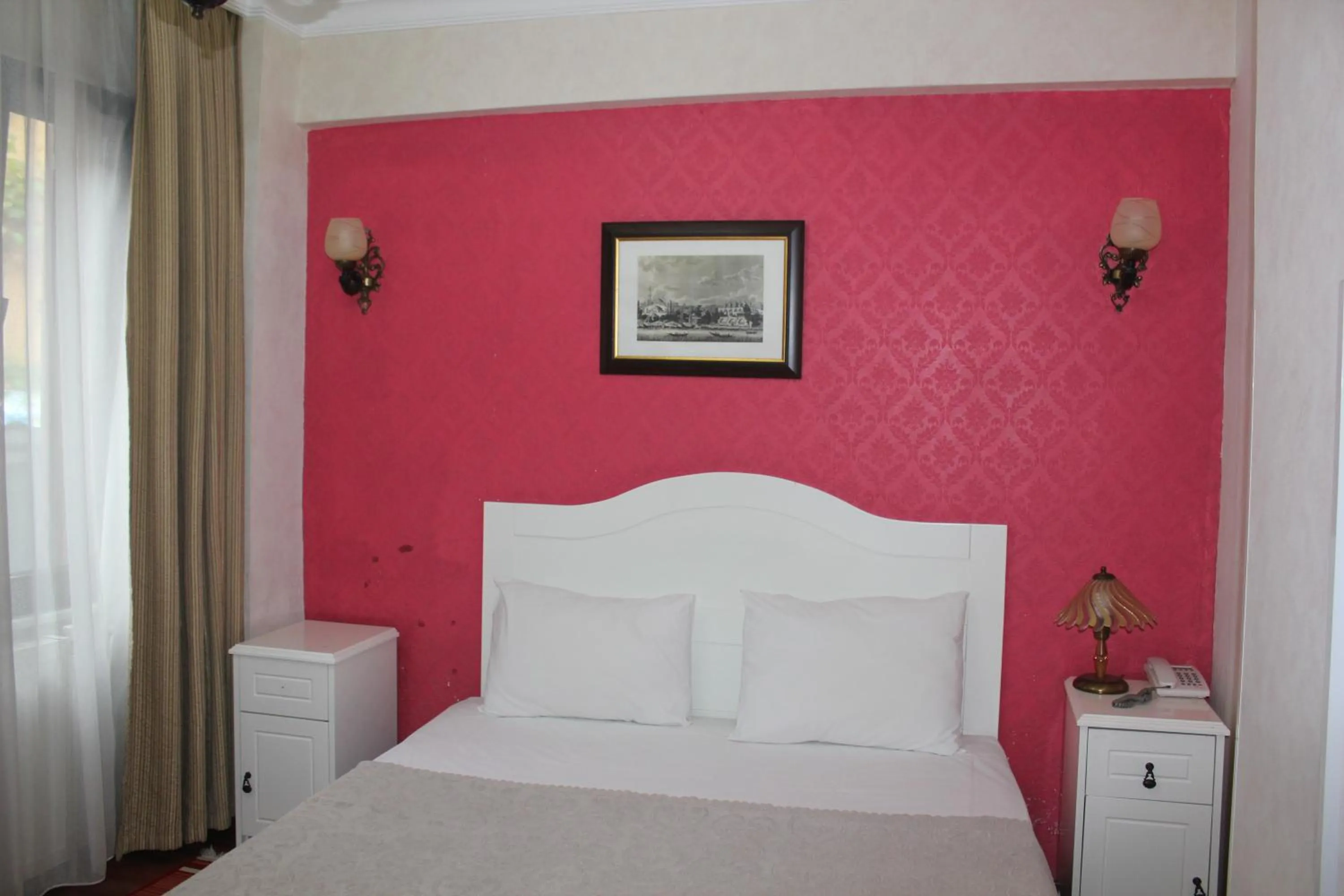 Bedroom, Bed in Asmali Hotel