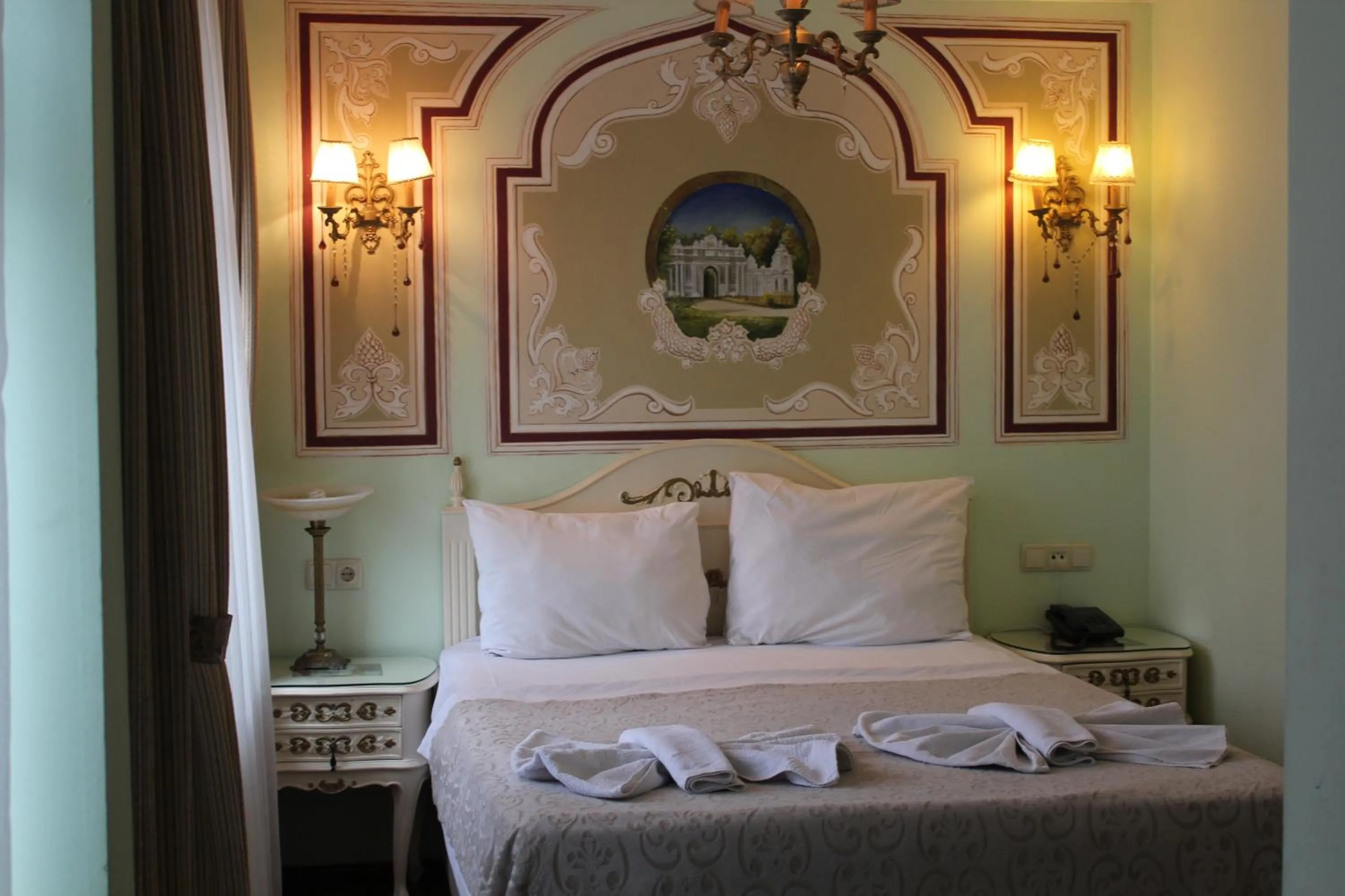 Bedroom, Bed in Asmali Hotel