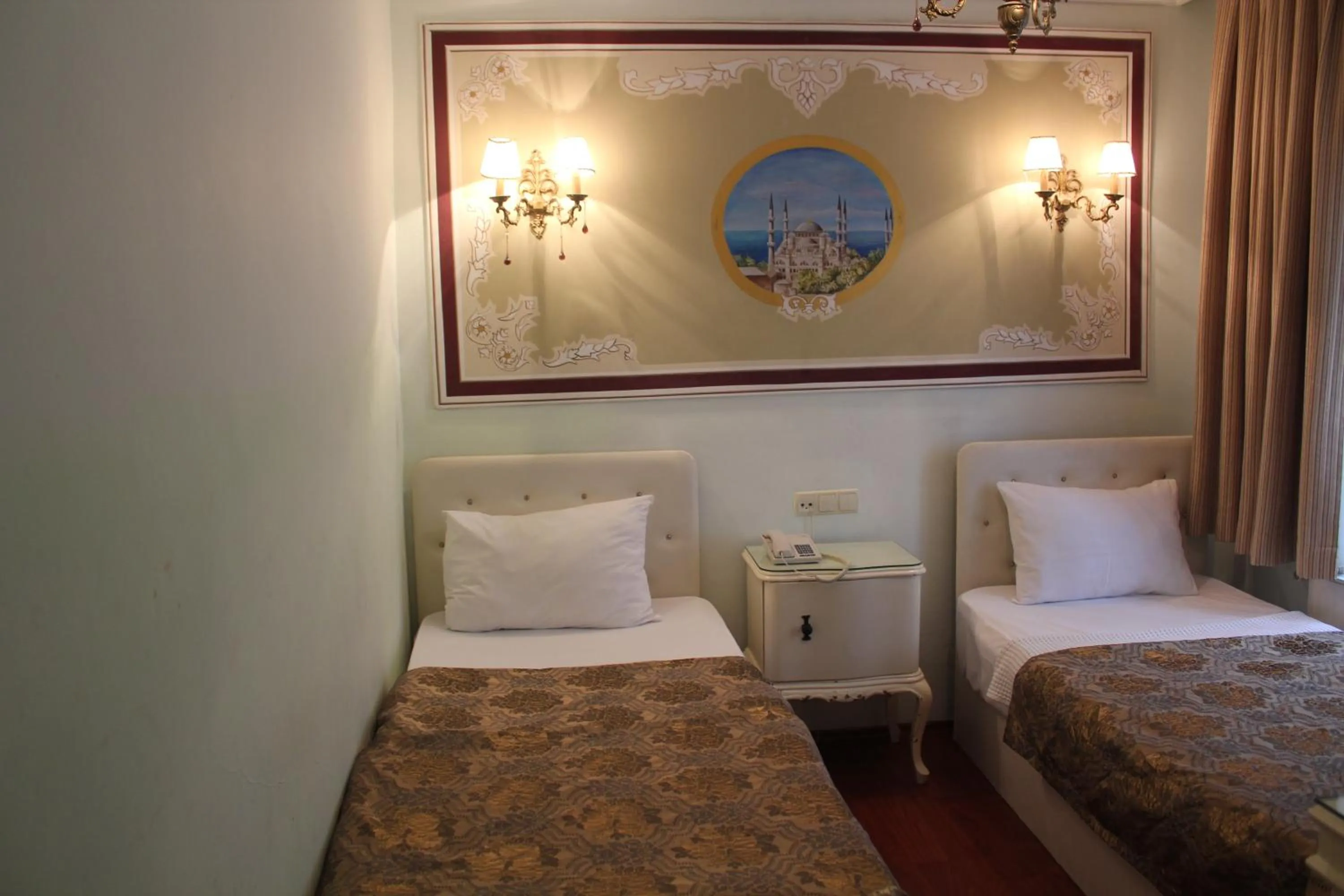 Bedroom, Bed in Asmali Hotel