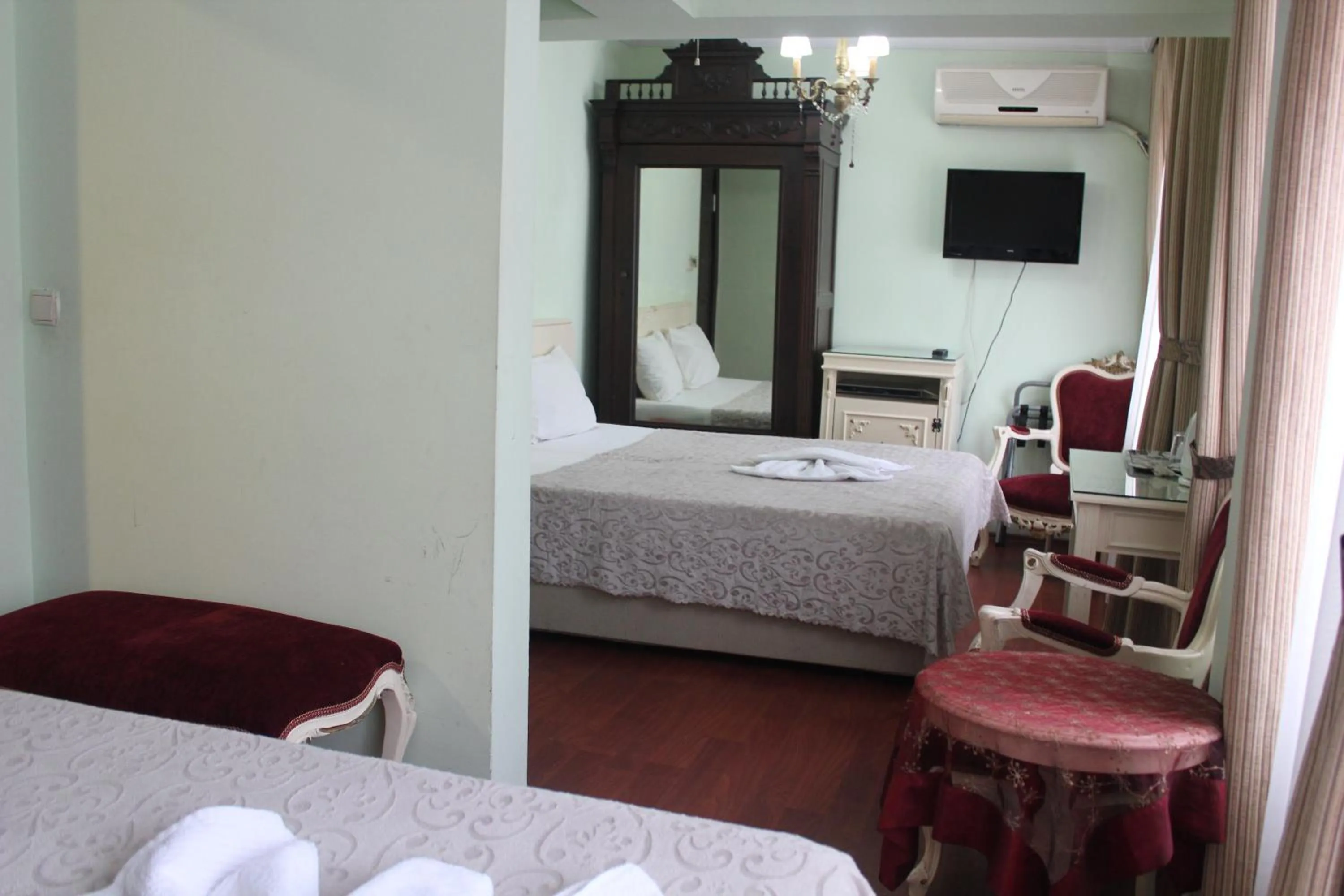 Bedroom, Bed in Asmali Hotel